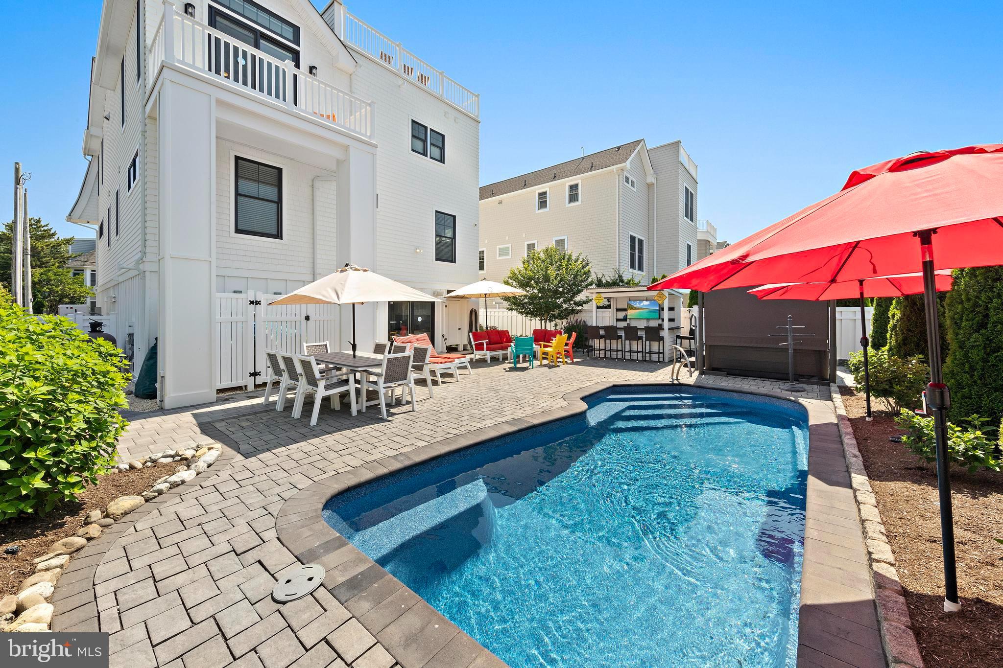 118 DOLPHIN AVENUE