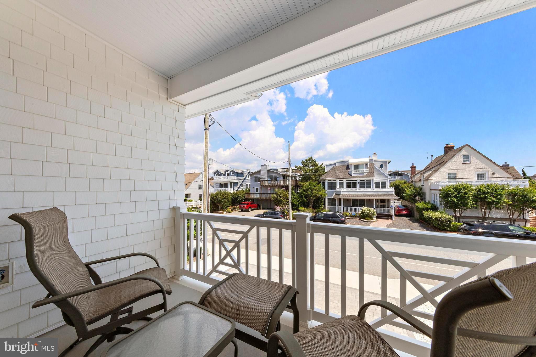 118 DOLPHIN AVENUE