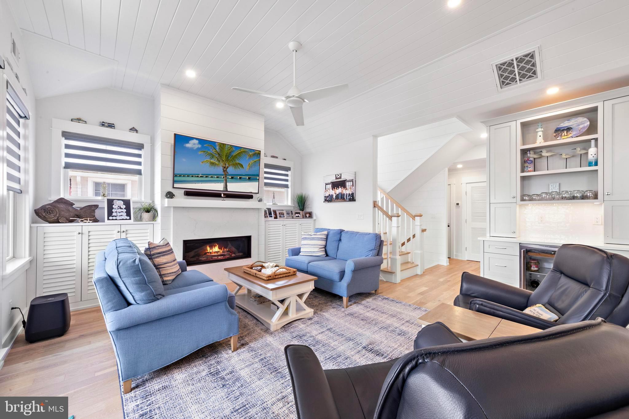 118 DOLPHIN AVENUE