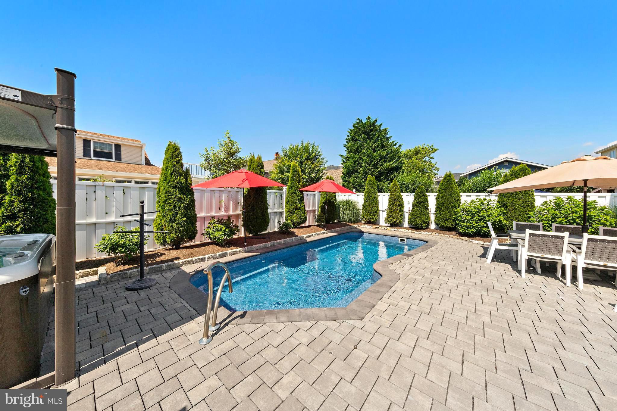118 DOLPHIN AVENUE