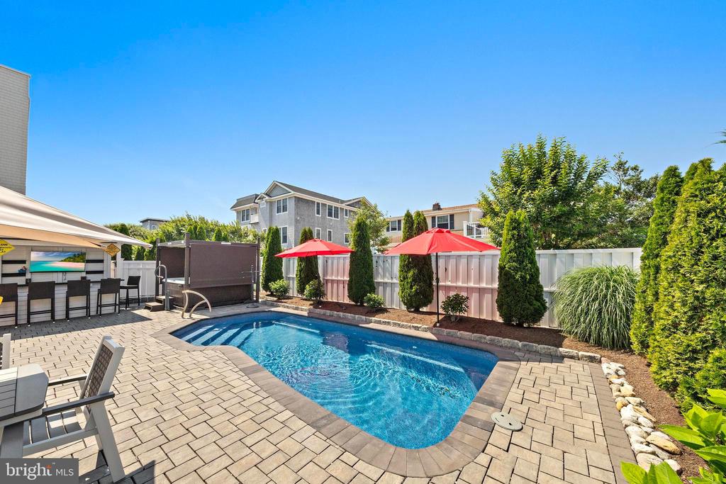118 DOLPHIN AVENUE