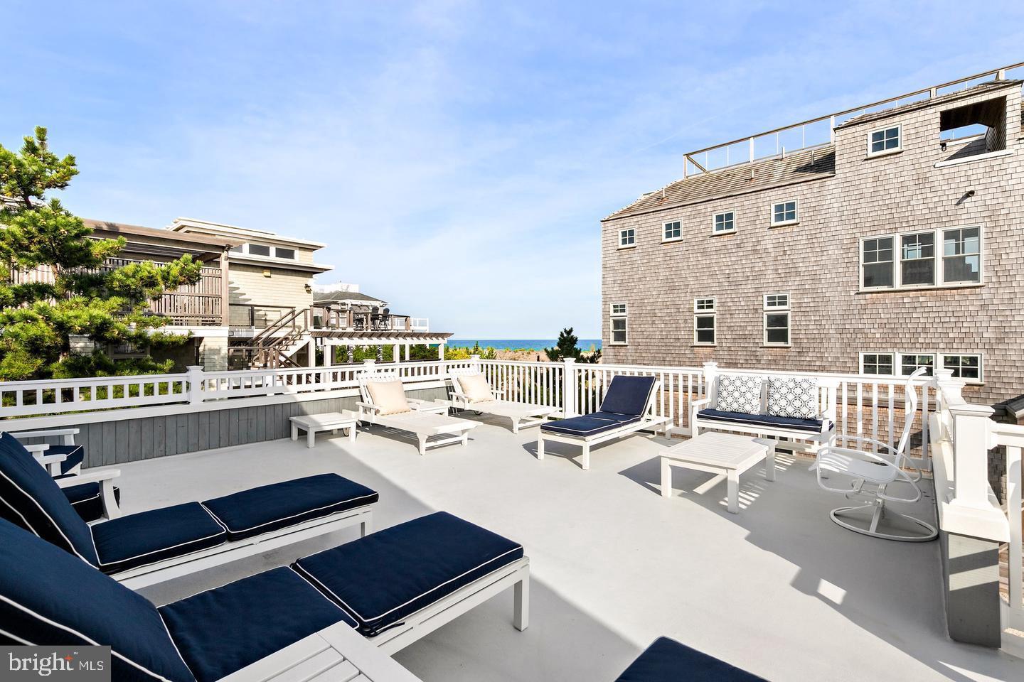 1039-B Long Beach Blvd