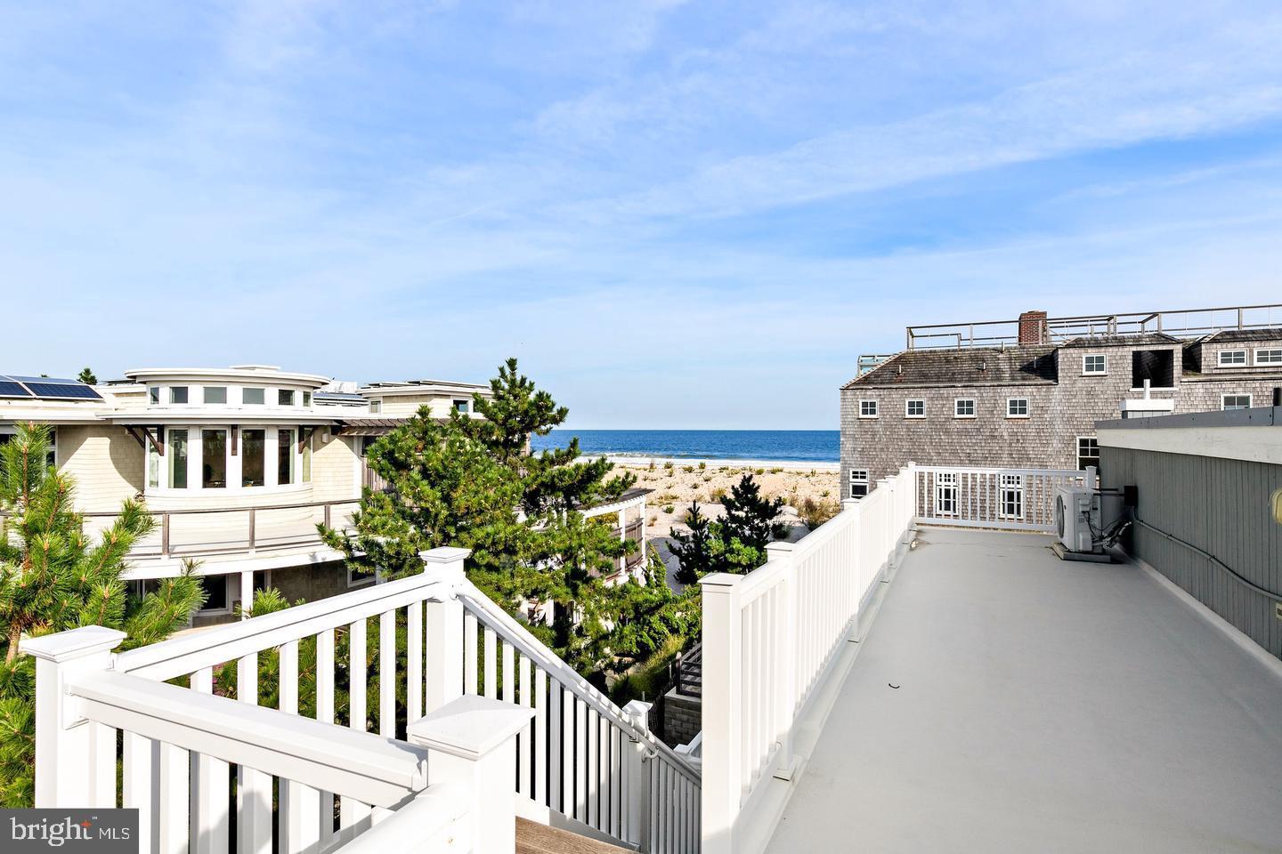 1039-B Long Beach Blvd