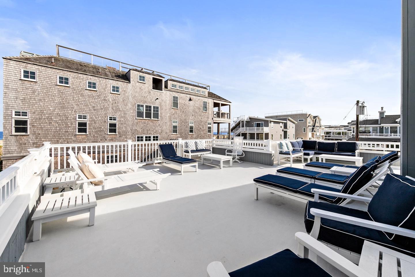 1039-B Long Beach Blvd