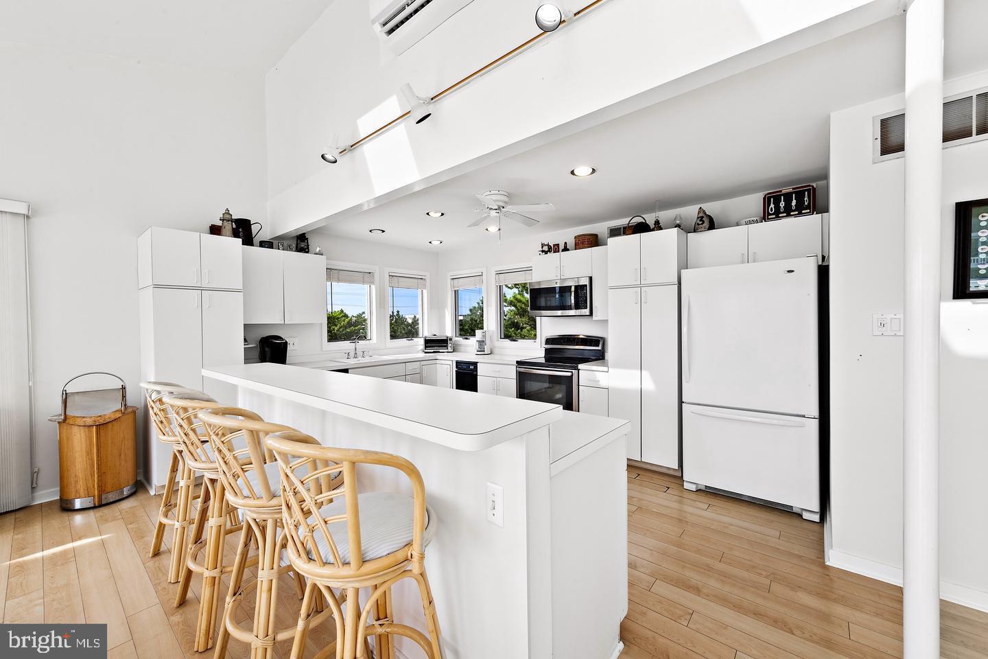 1039-B Long Beach Blvd
