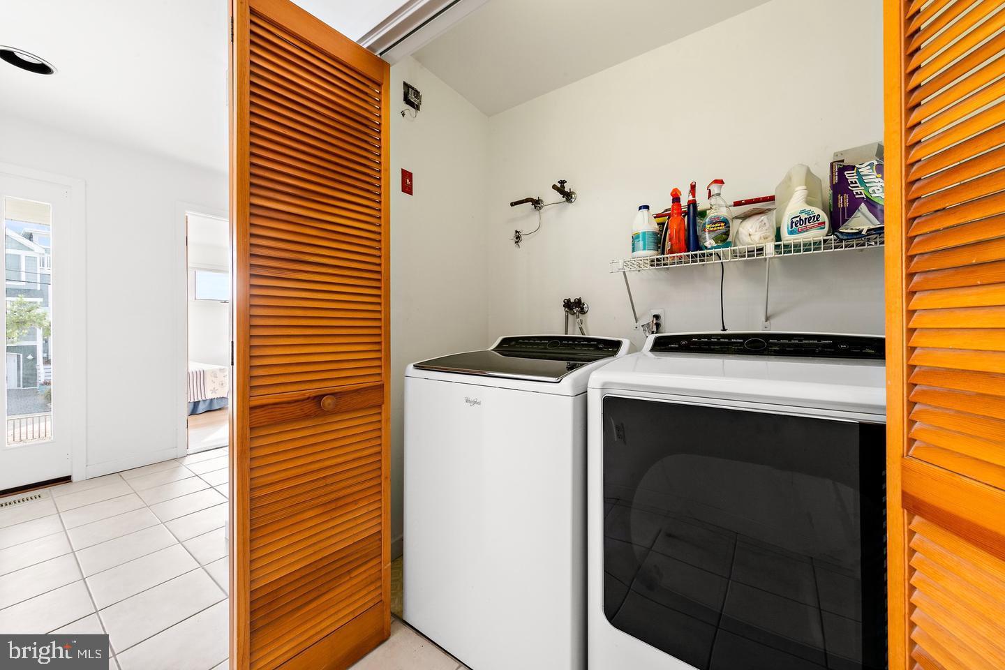 1039-B Long Beach Blvd