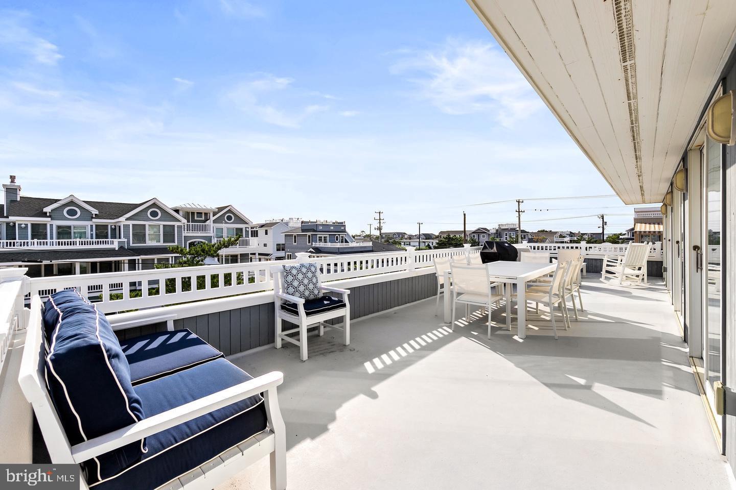 1039-B Long Beach Blvd