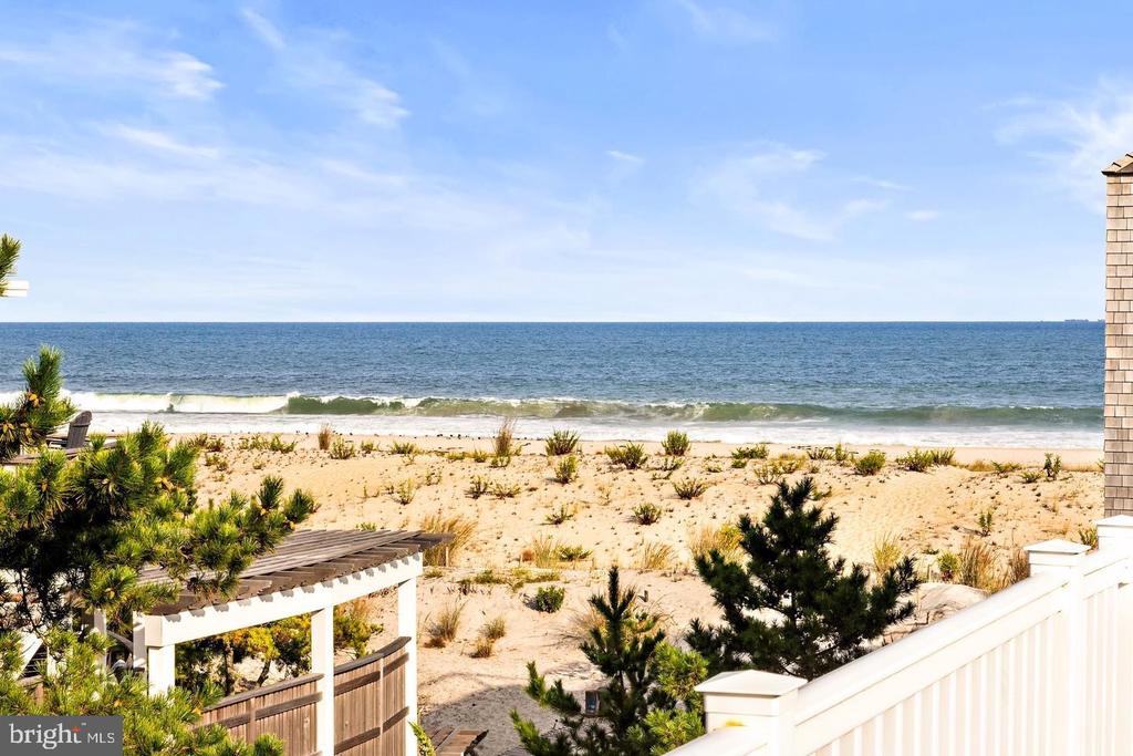 1039-B Long Beach Blvd