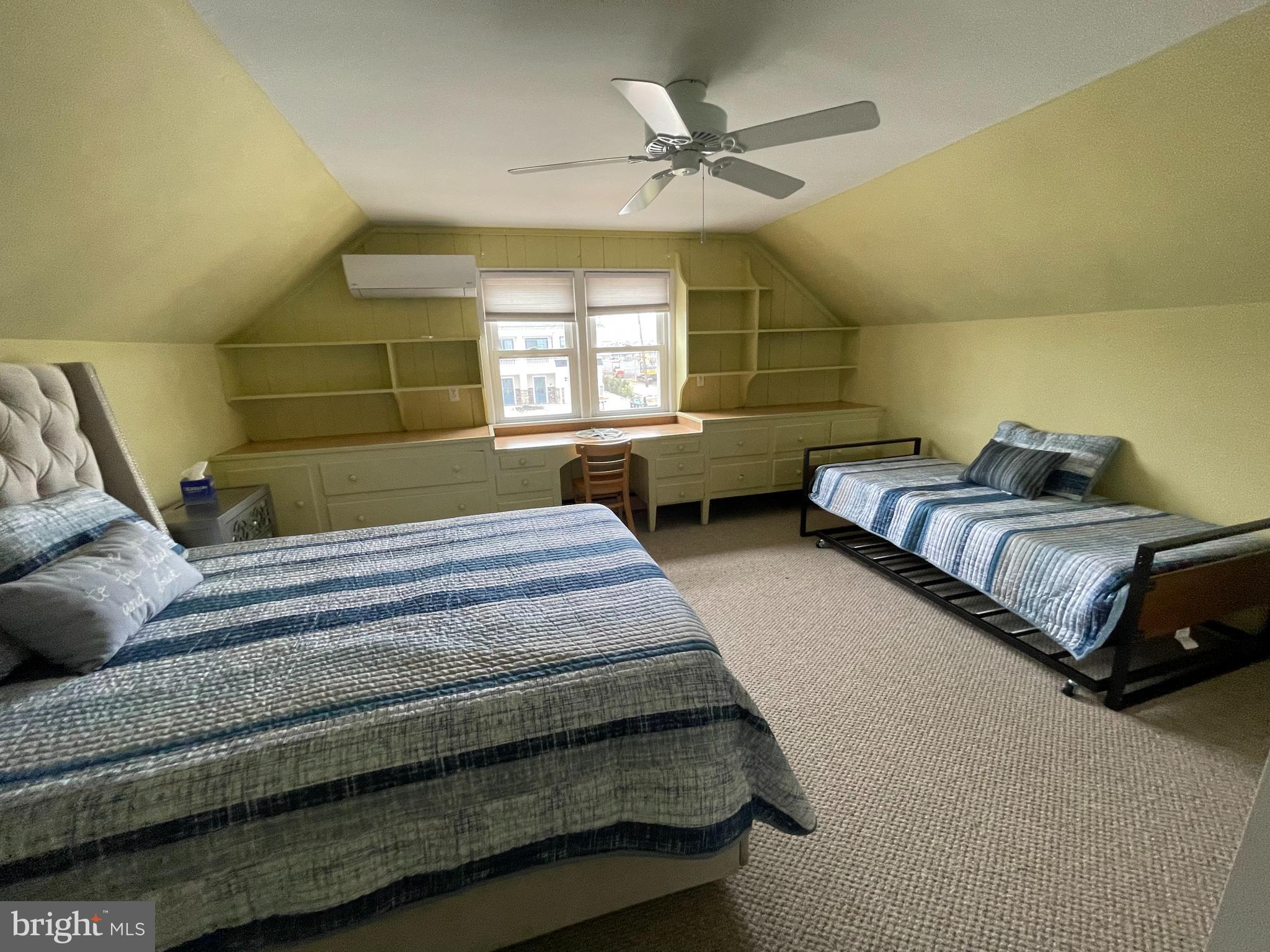 2609 Long Beach