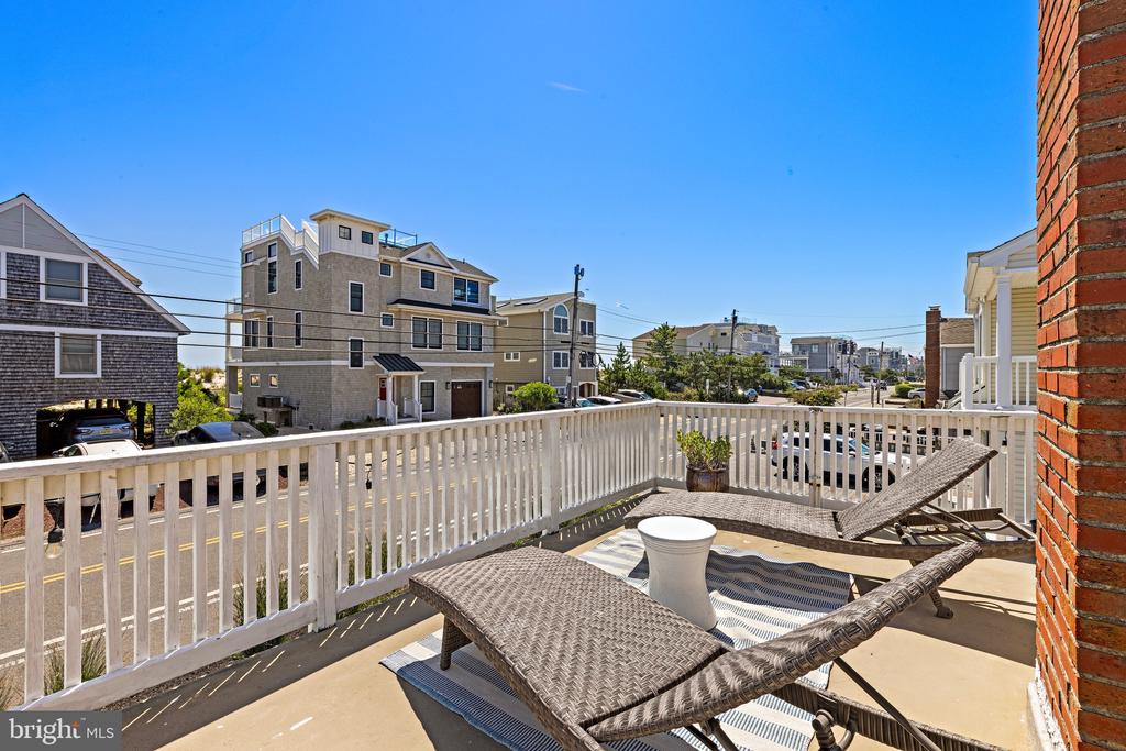 4002 Ocean Blvd