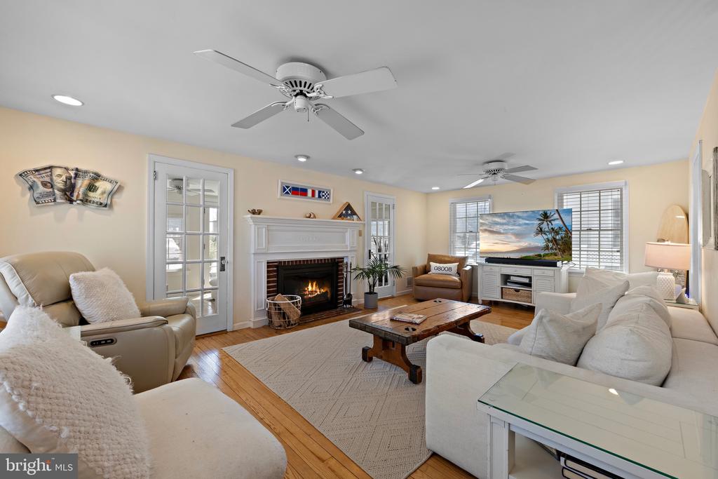 4002 Ocean Blvd