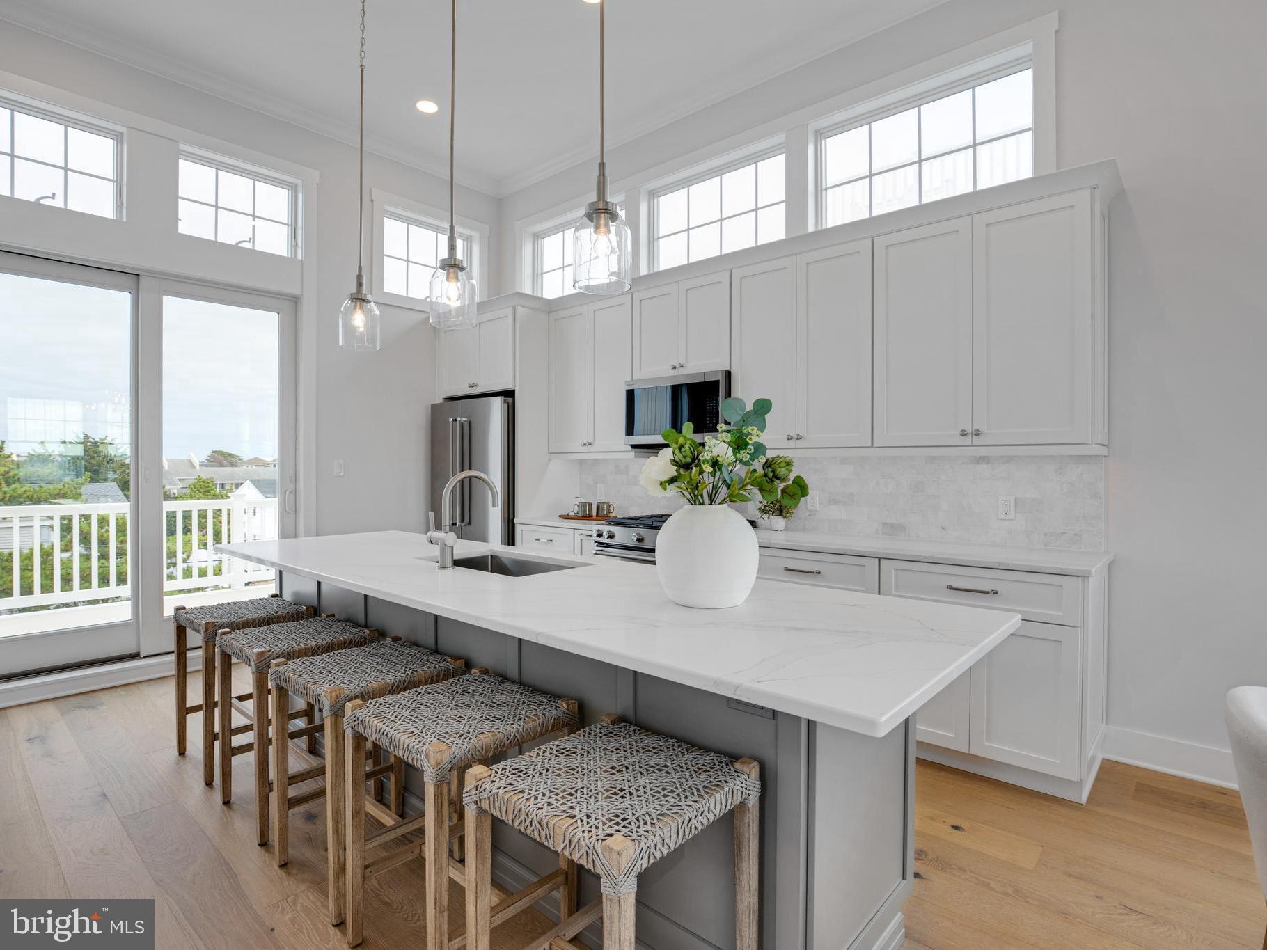 10-B W MARSHALL AVENUE