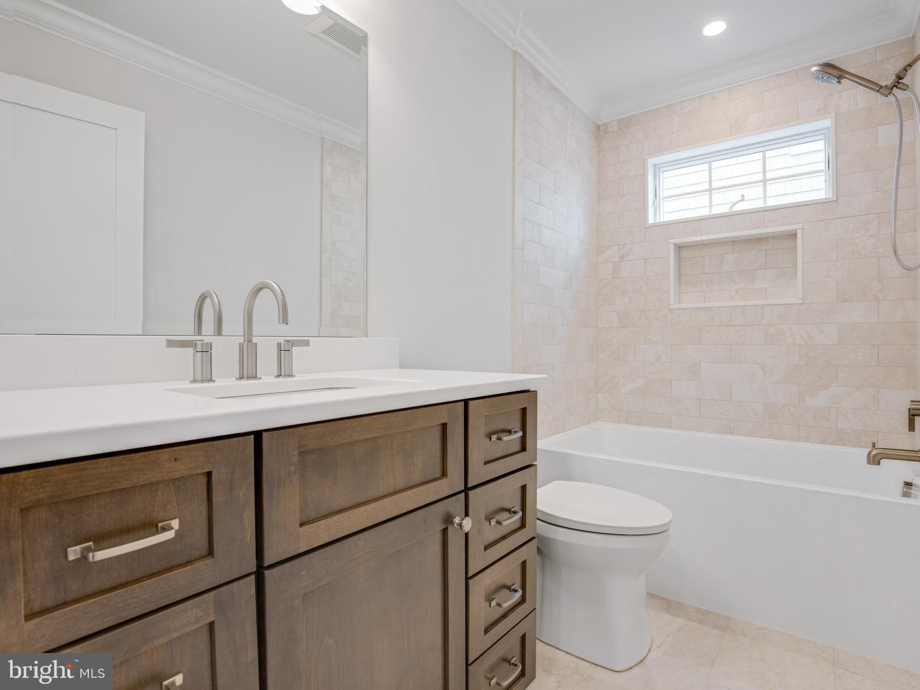 10-B W MARSHALL AVENUE