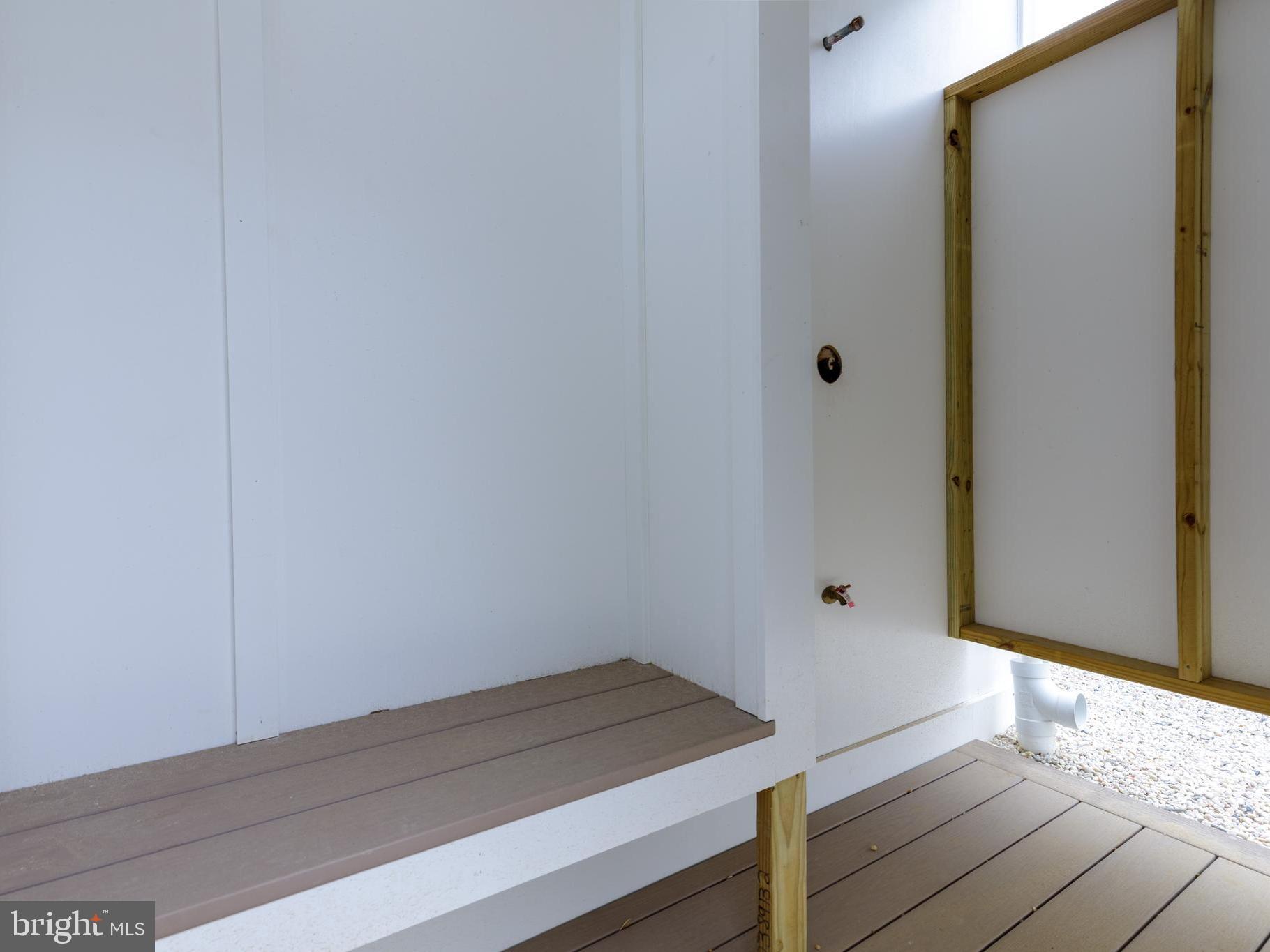 10-B W MARSHALL AVENUE