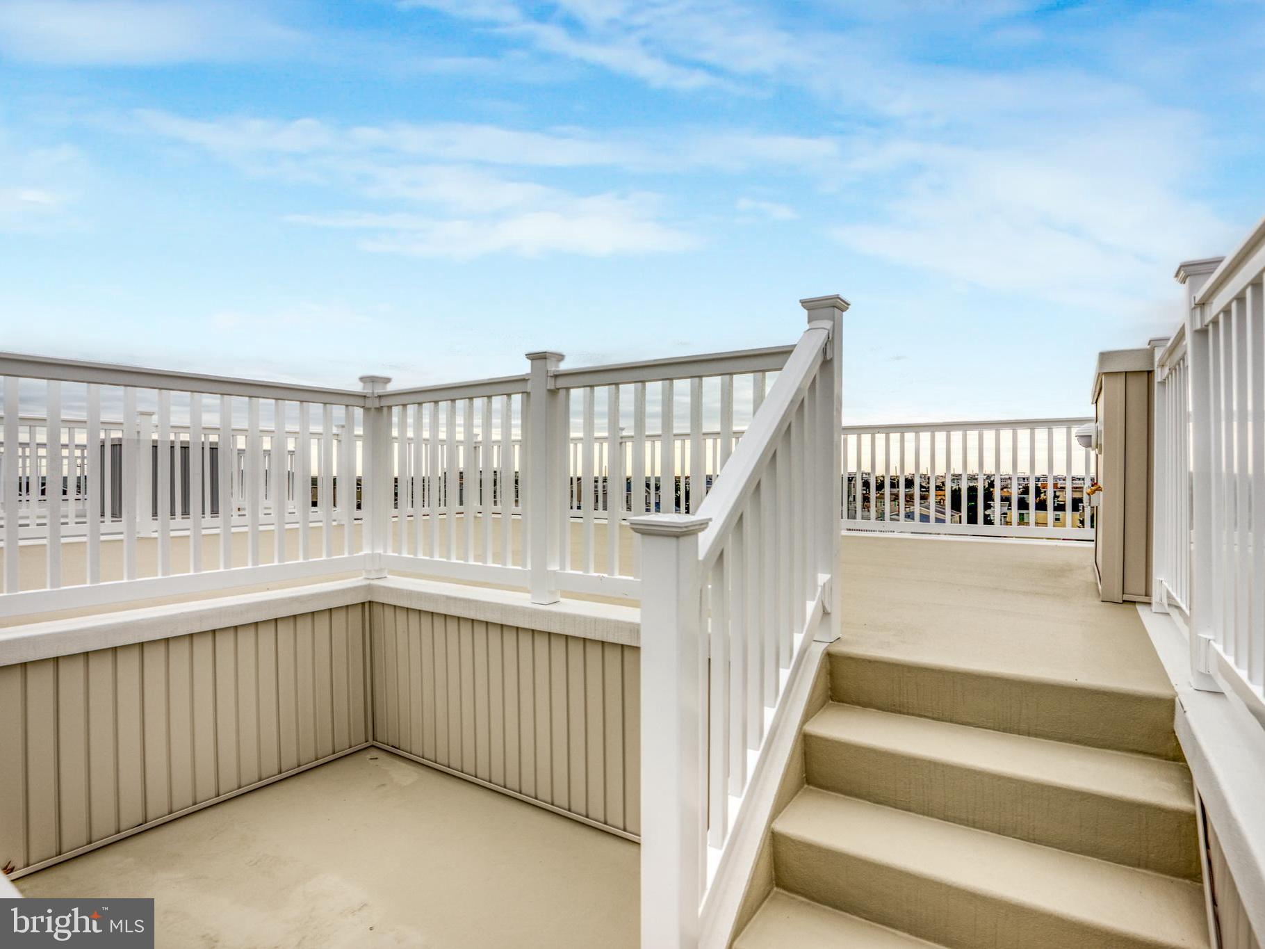 10-B W MARSHALL AVENUE