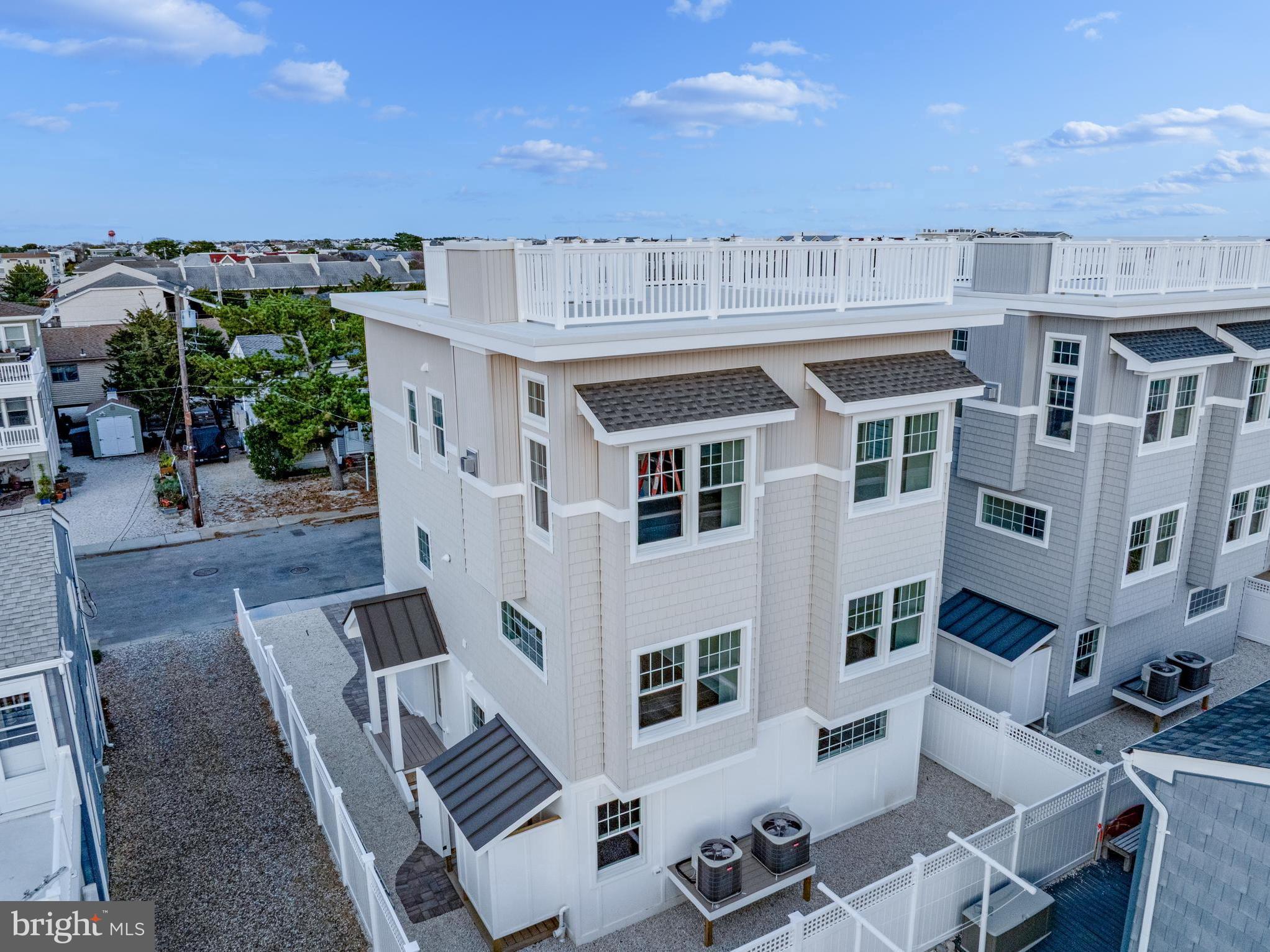 10-B W MARSHALL AVENUE