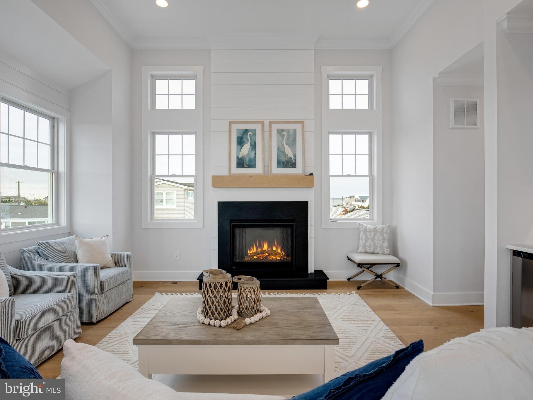 10-B W MARSHALL AVENUE