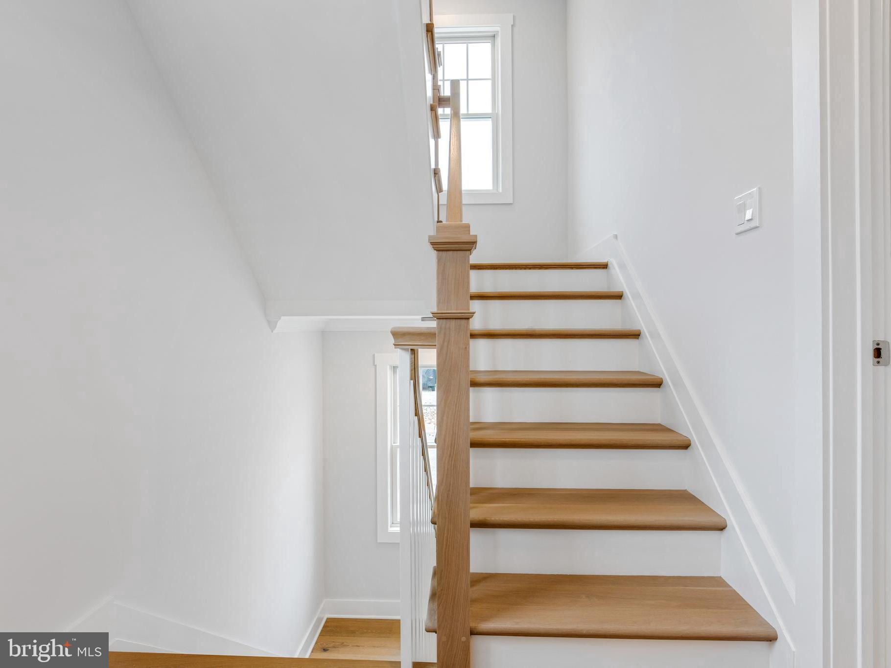 10-B W MARSHALL AVENUE