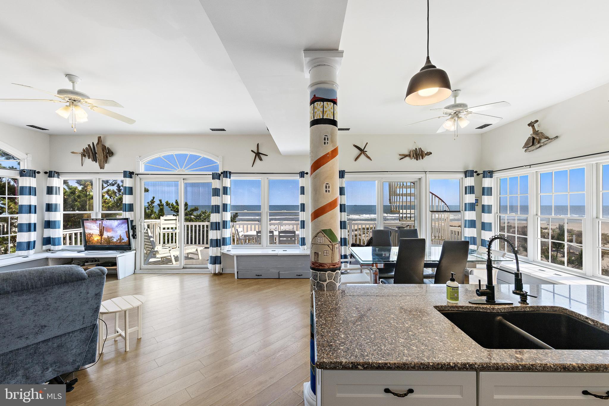 813 N OCEAN AVENUE