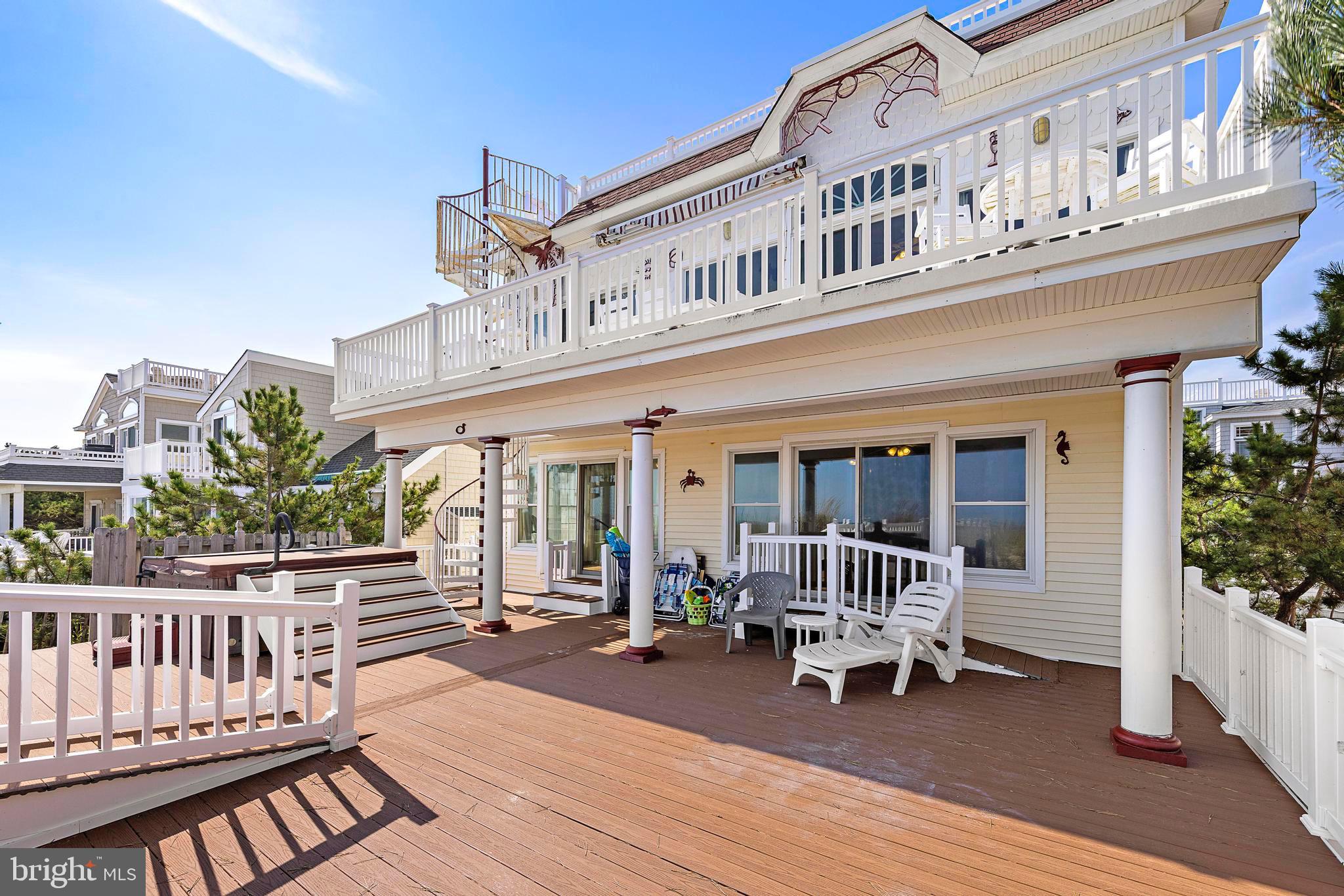 813 N OCEAN AVENUE