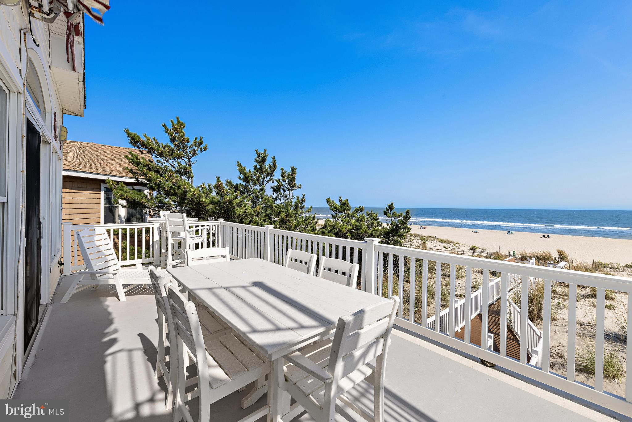 813 N OCEAN AVENUE