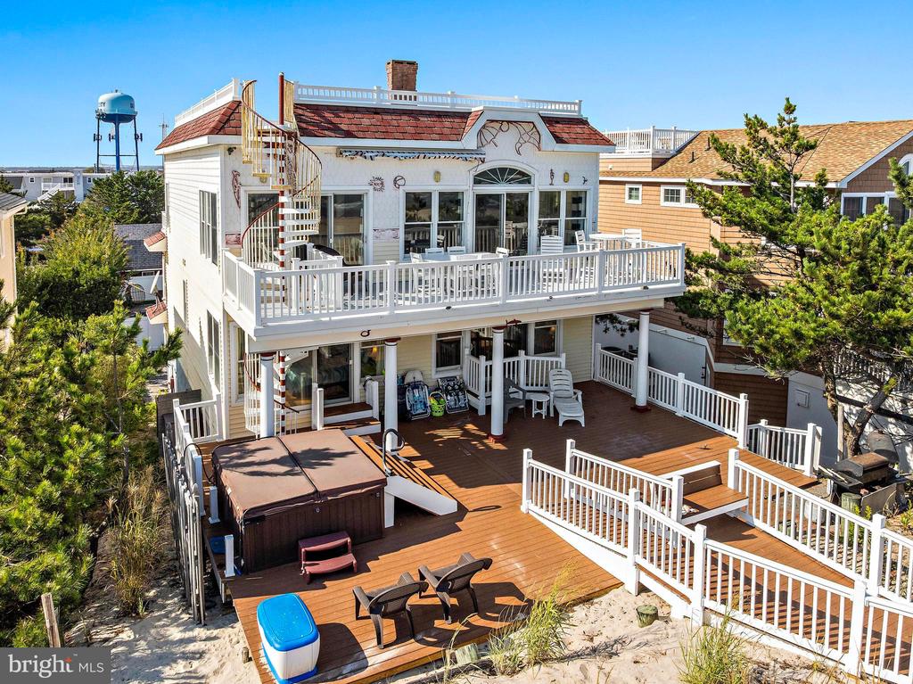 813 N OCEAN AVENUE