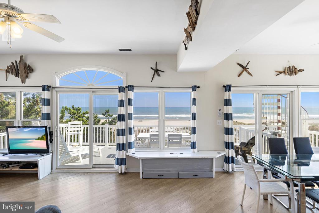 813 N OCEAN AVENUE