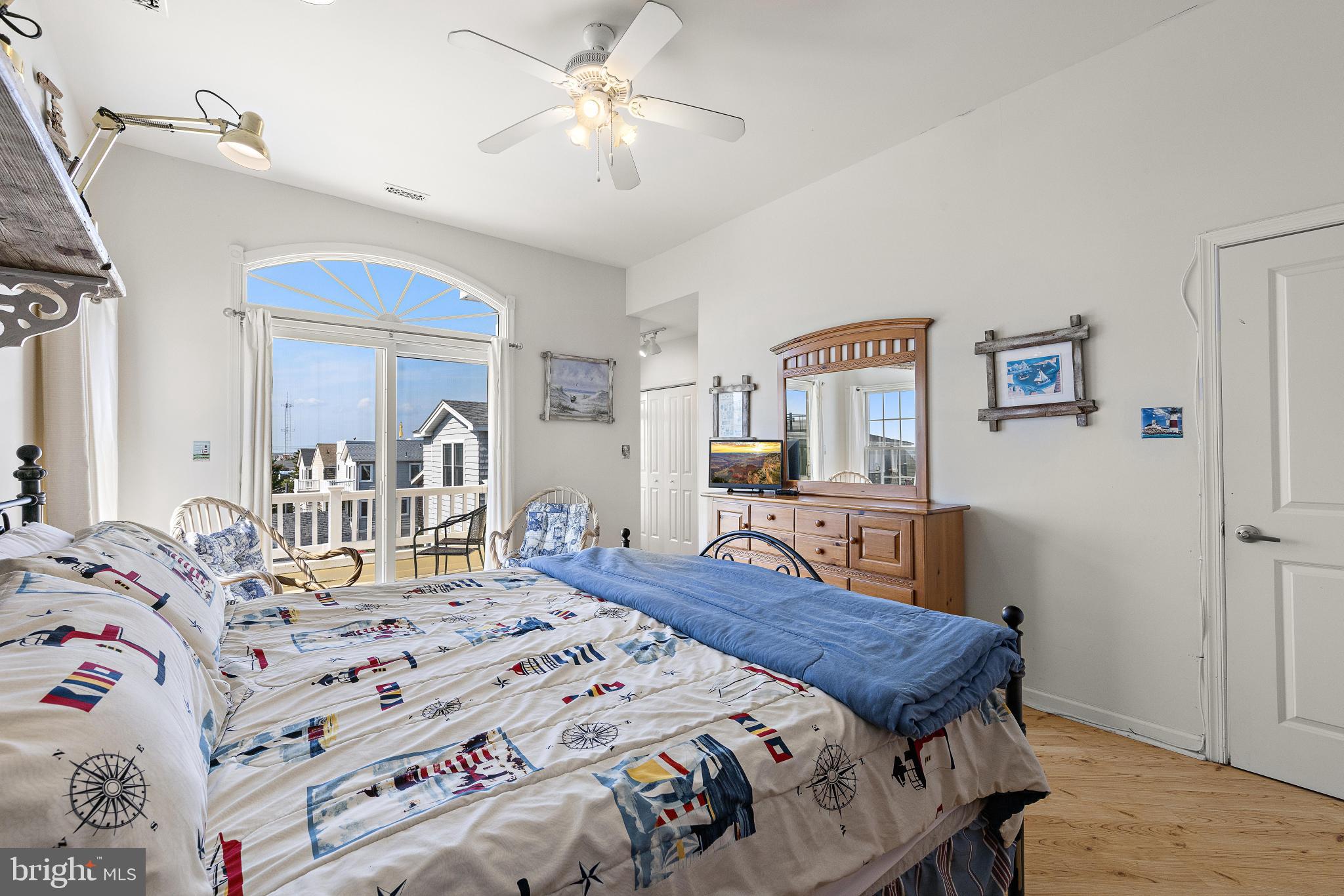 813 N OCEAN AVENUE