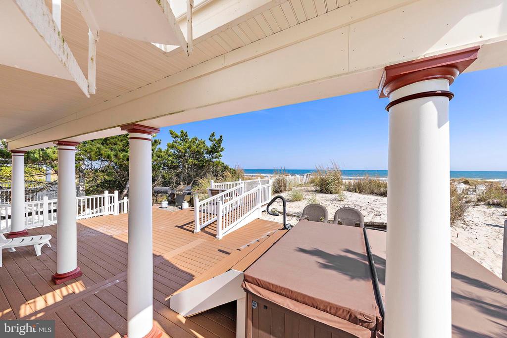 813 N OCEAN AVENUE