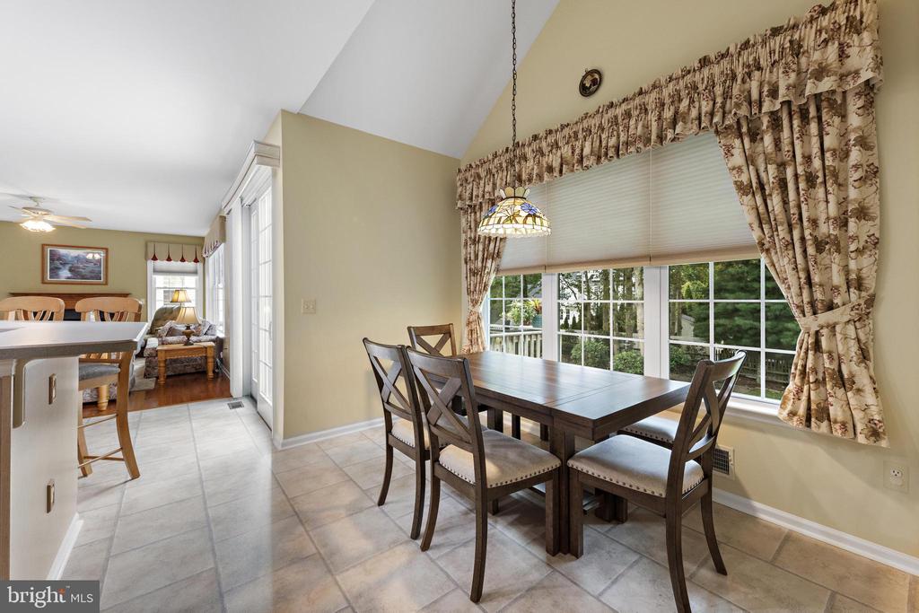 221 LAUREL COURT