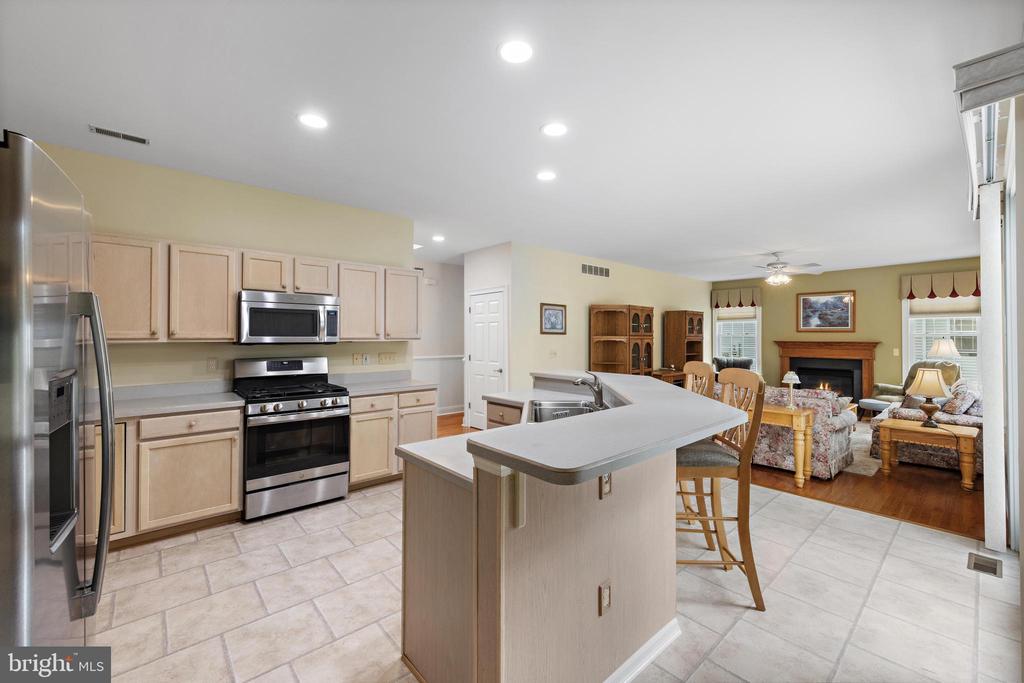 221 LAUREL COURT