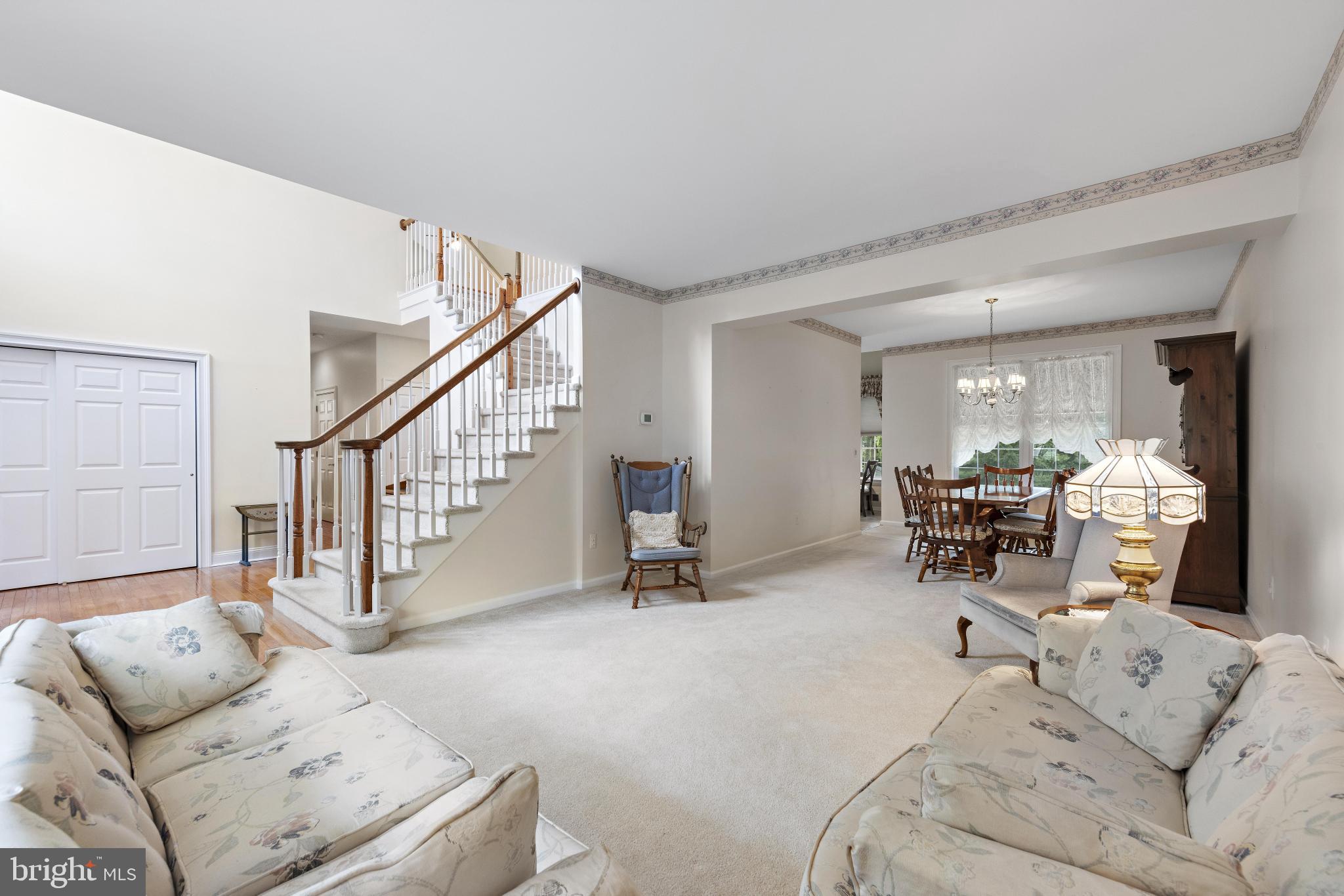 221 LAUREL COURT