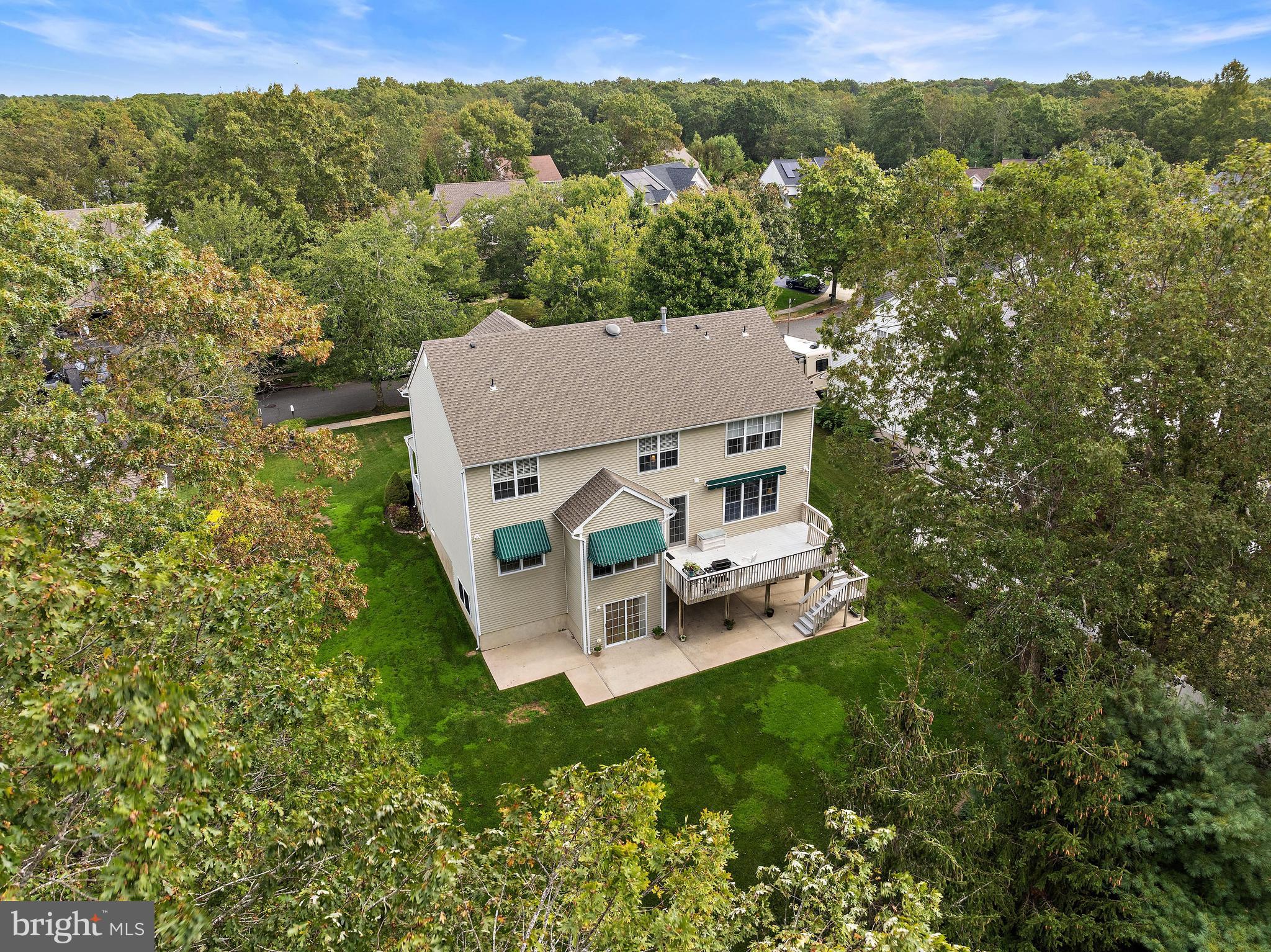 221 LAUREL COURT