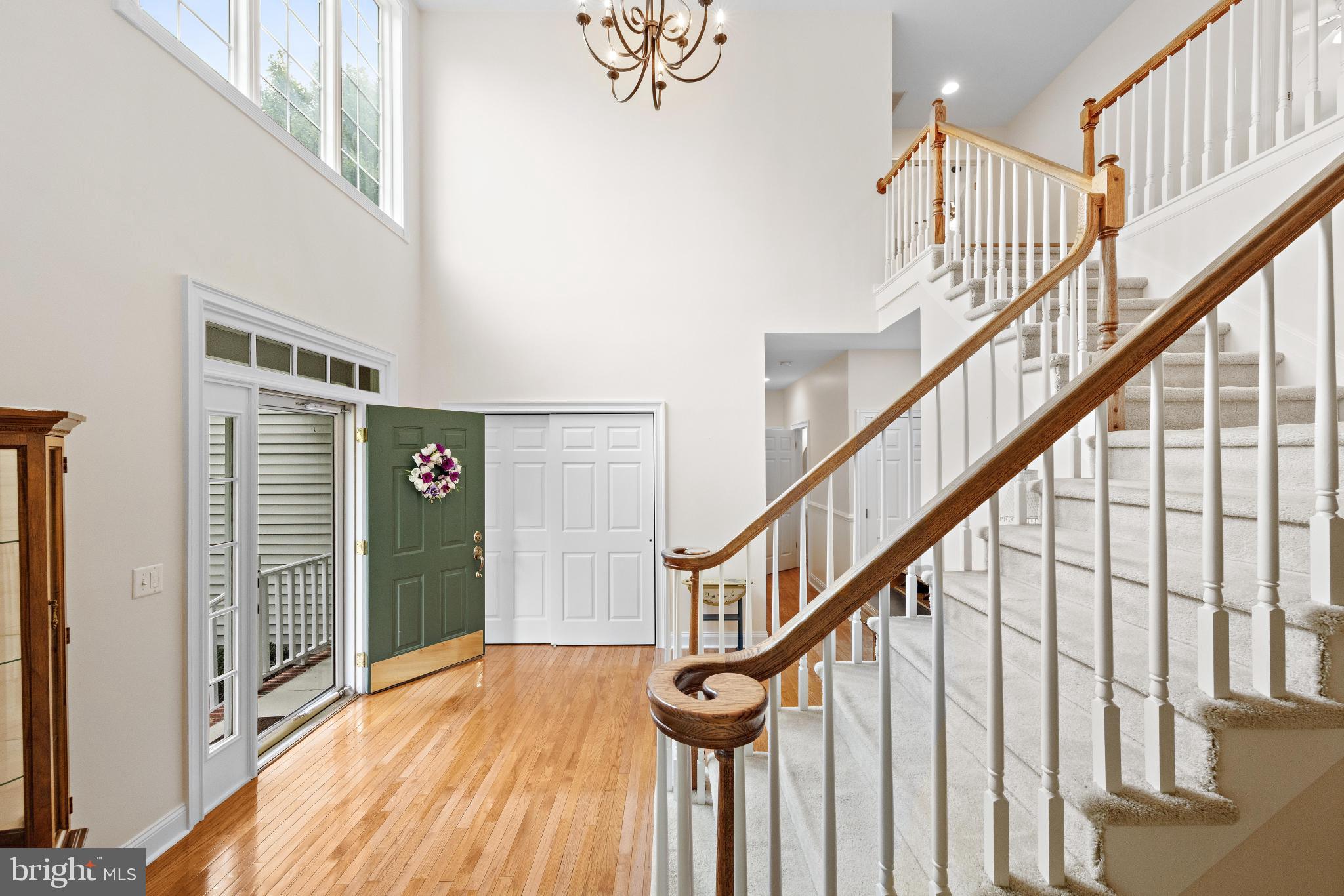 221 LAUREL COURT