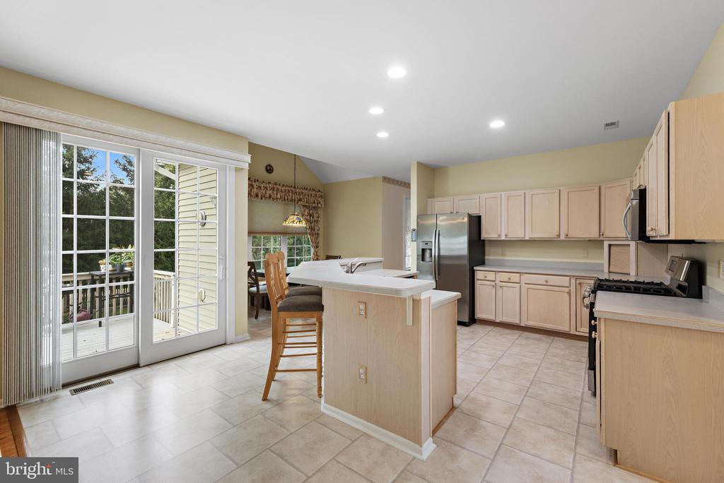 221 LAUREL COURT