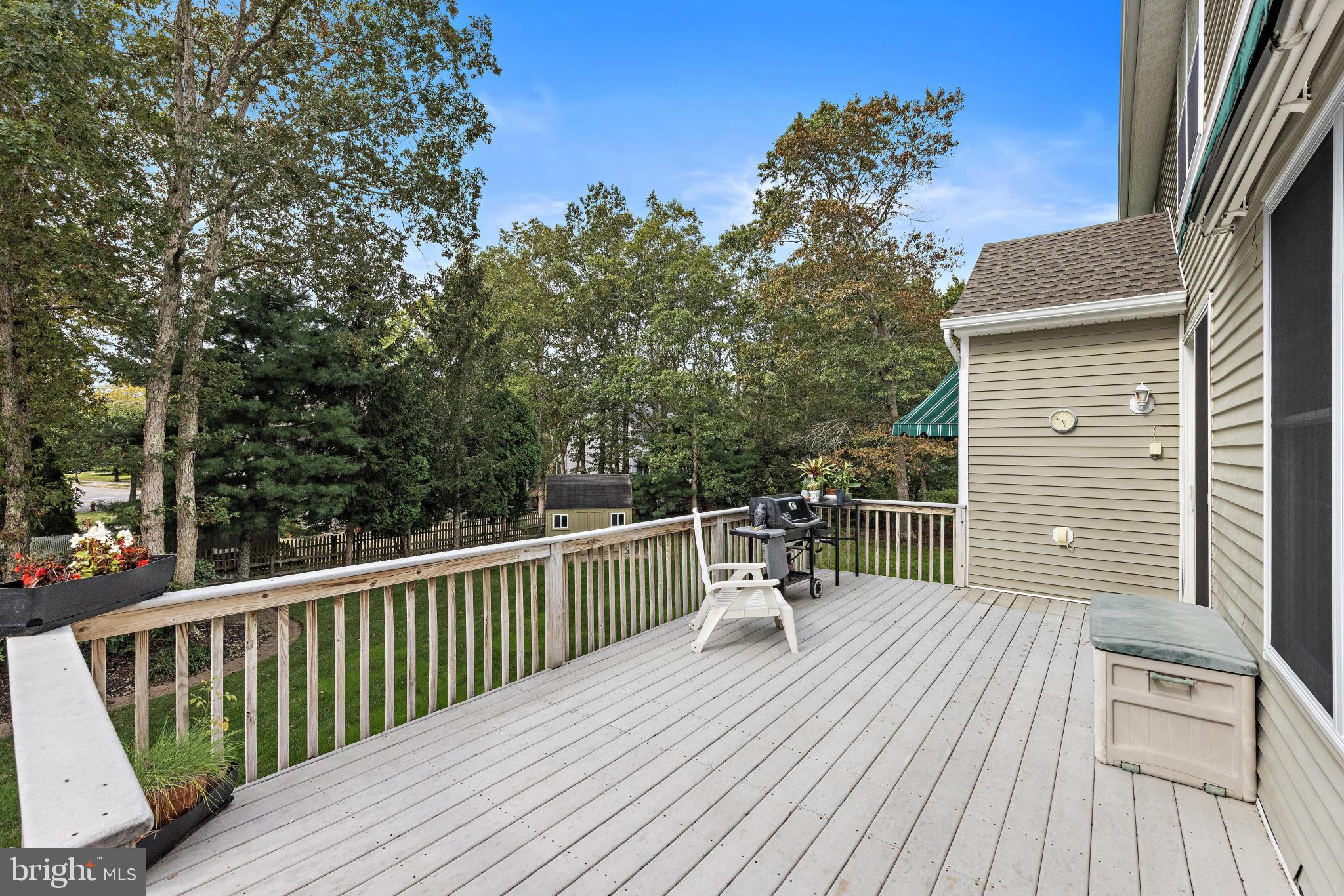 221 LAUREL COURT