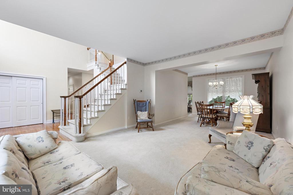 221 LAUREL COURT