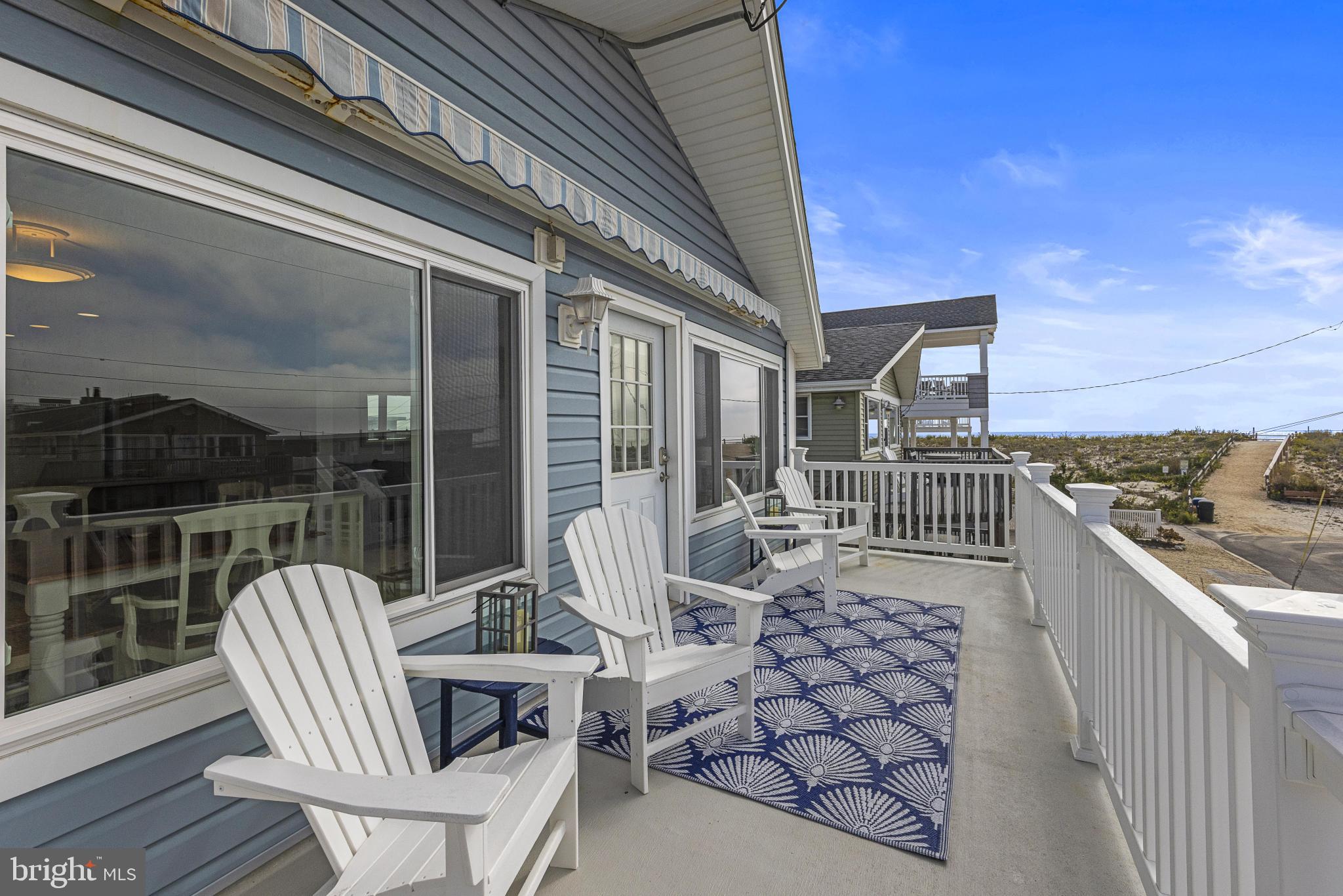 229 MERIVALE AVENUE UNIT B - 2ND FLOOR