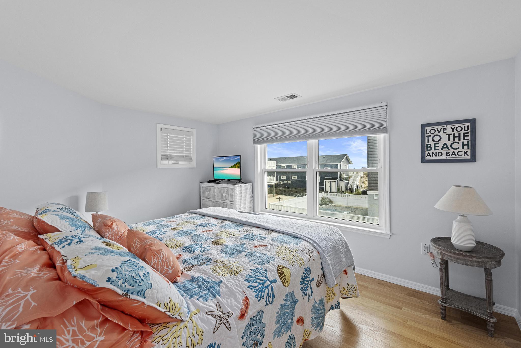 229 MERIVALE AVENUE UNIT B - 2ND FLOOR