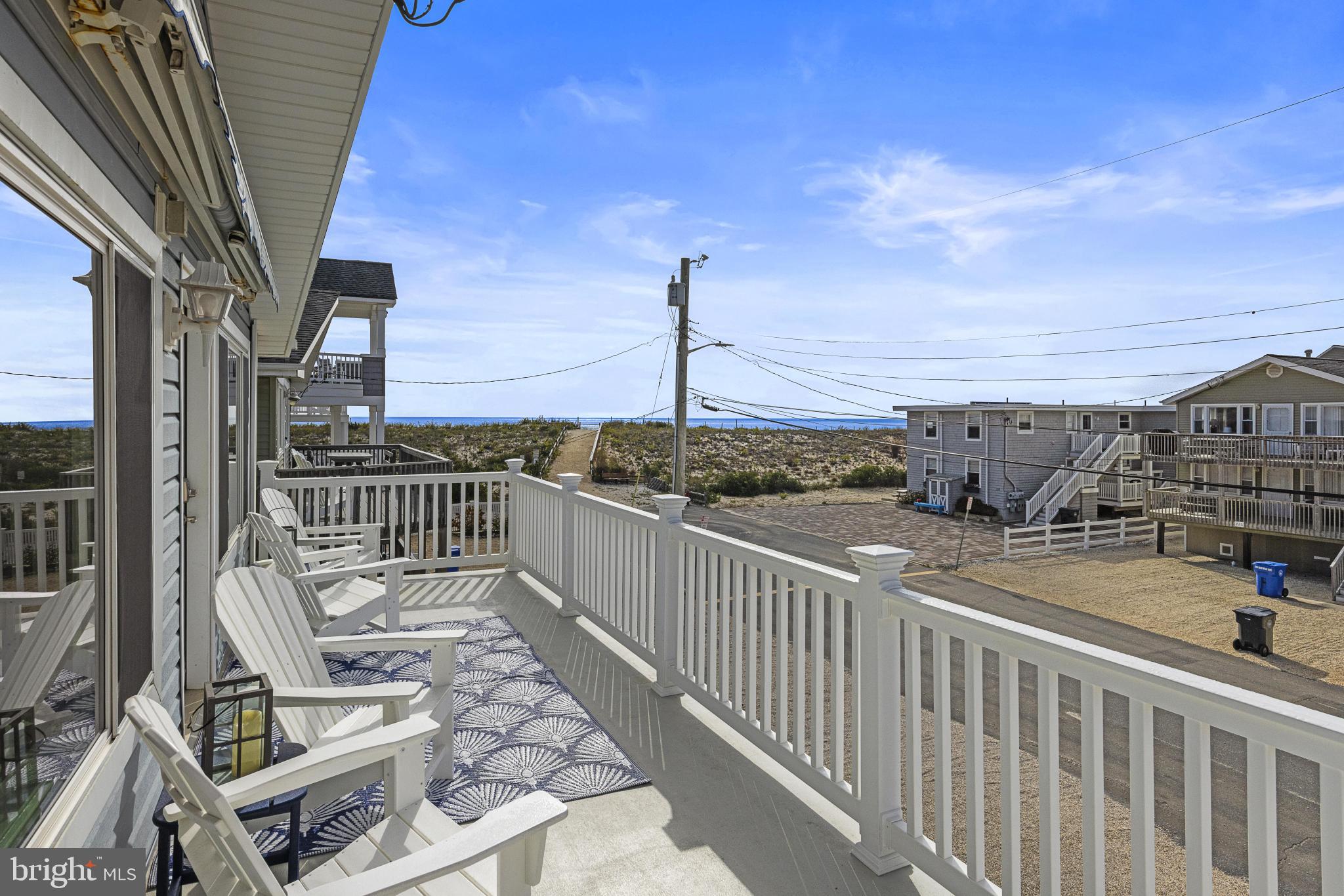 229 MERIVALE AVENUE UNIT B - 2ND FLOOR