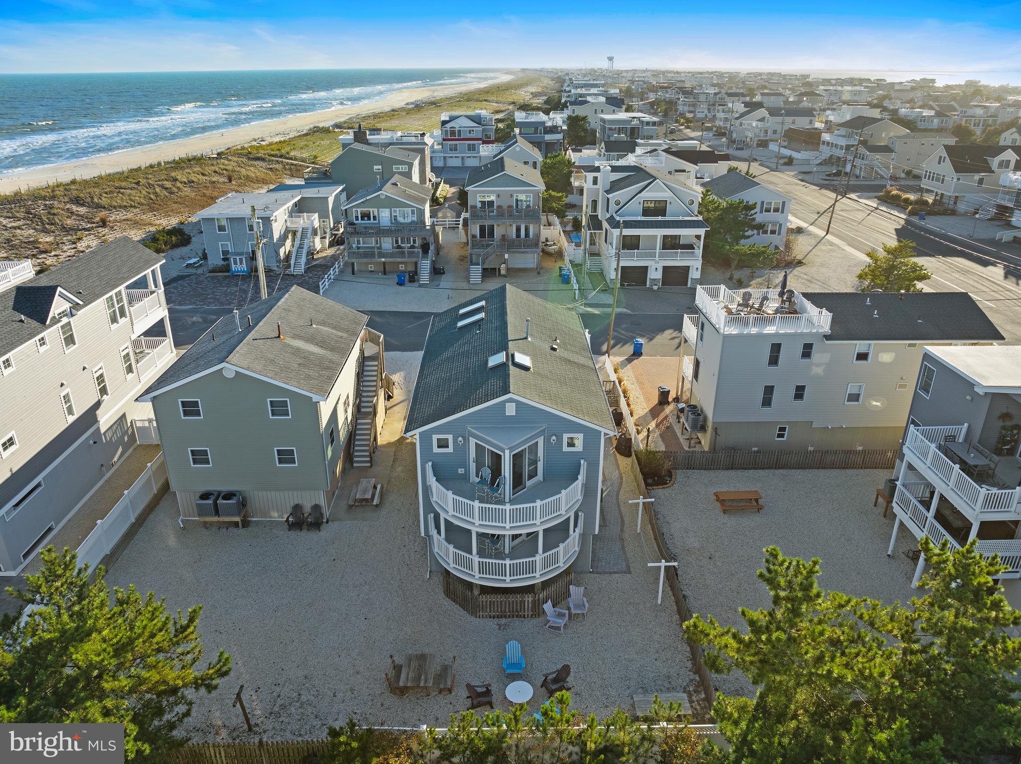 229 MERIVALE AVENUE A 1ST FLOOR