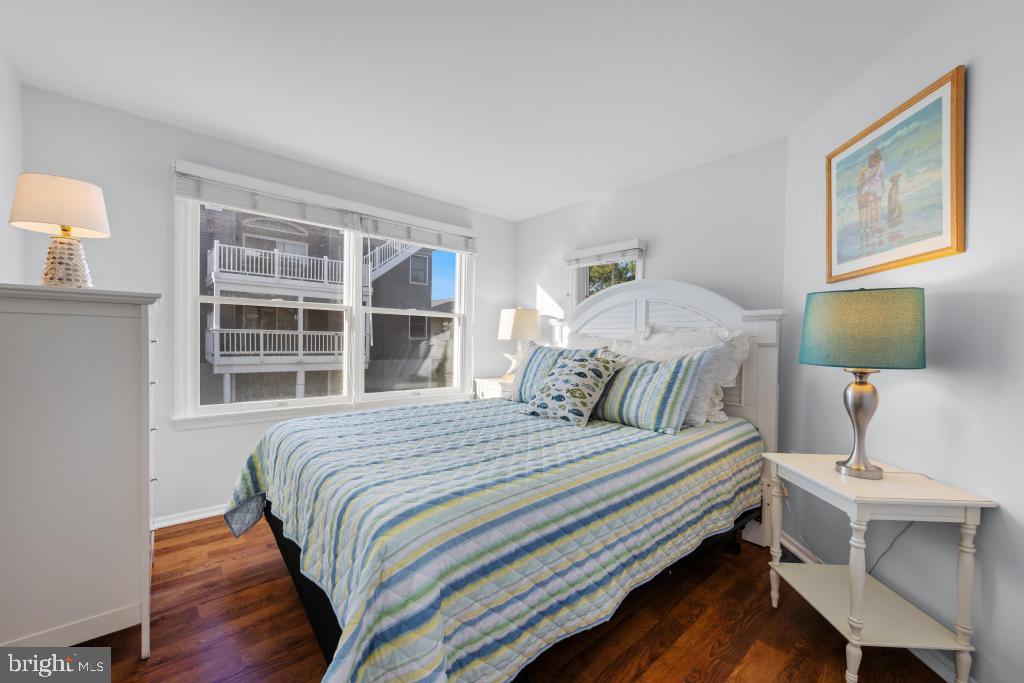 229 MERIVALE AVENUE A 1ST FLOOR