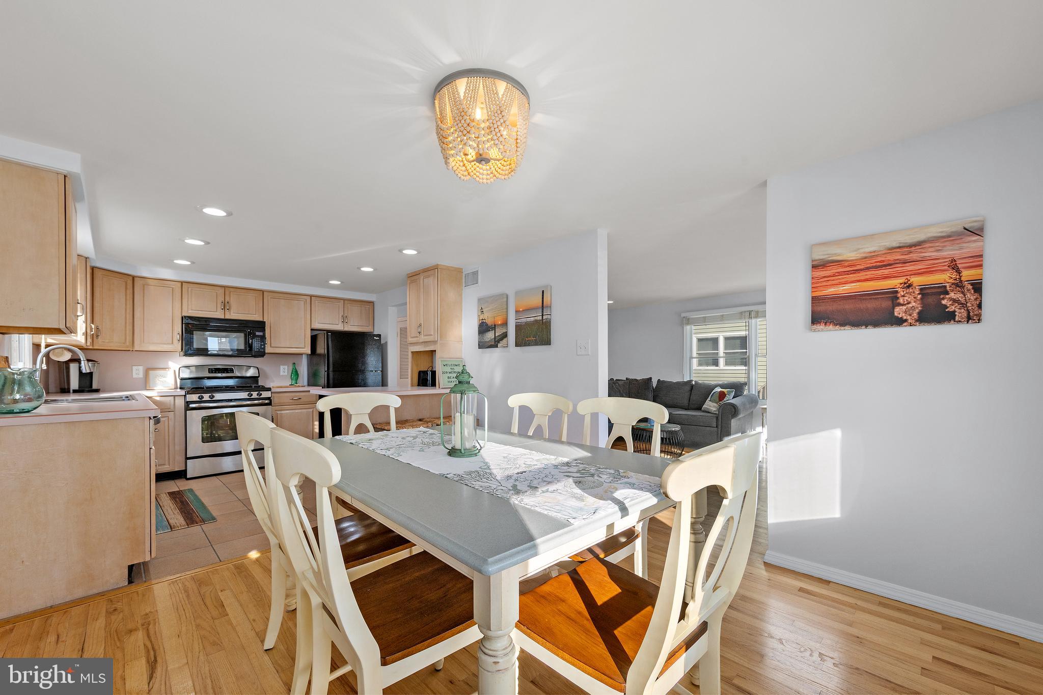 229 MERIVALE AVENUE A 1ST FLOOR