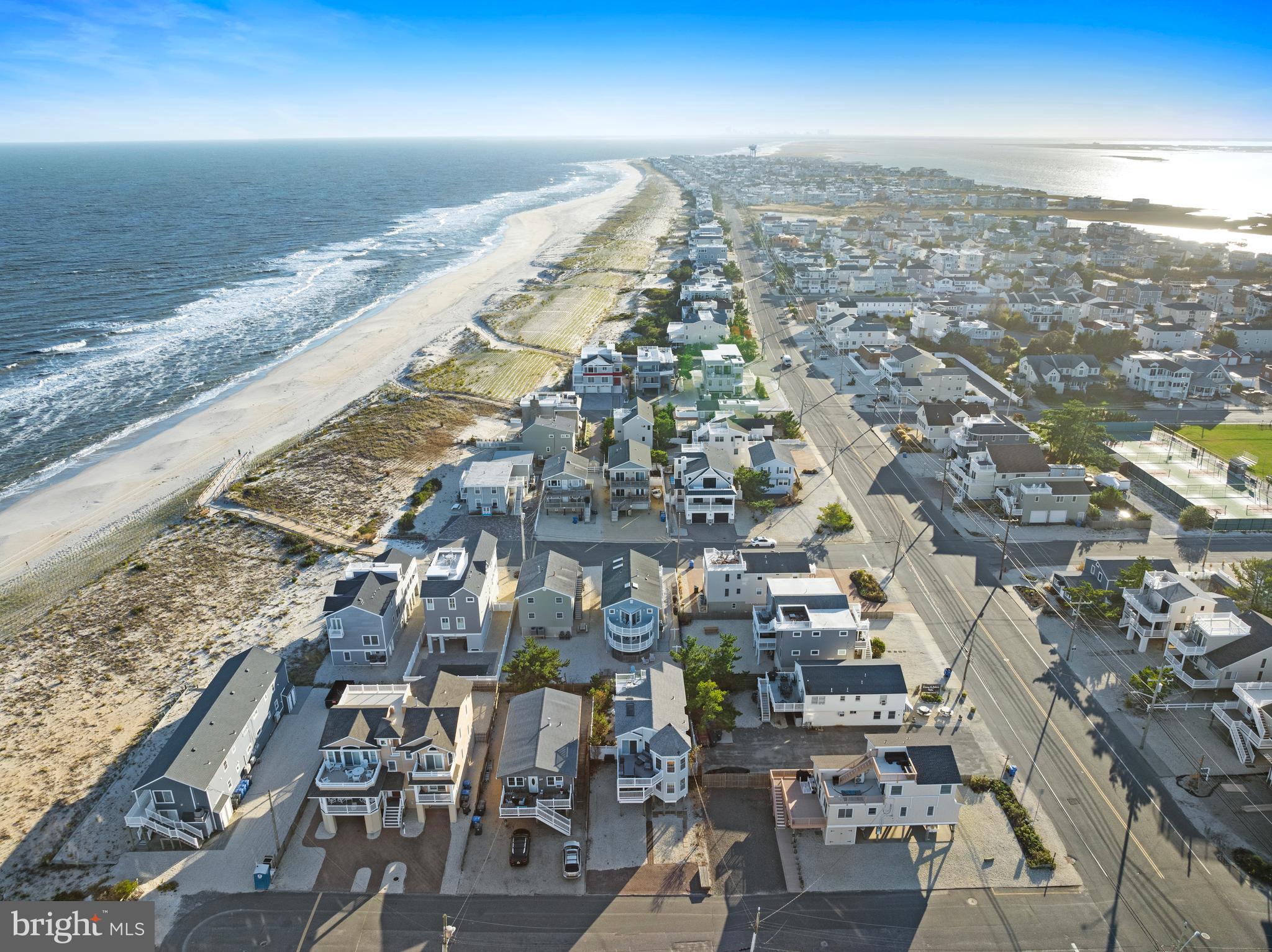 229 MERIVALE AVENUE A 1ST FLOOR