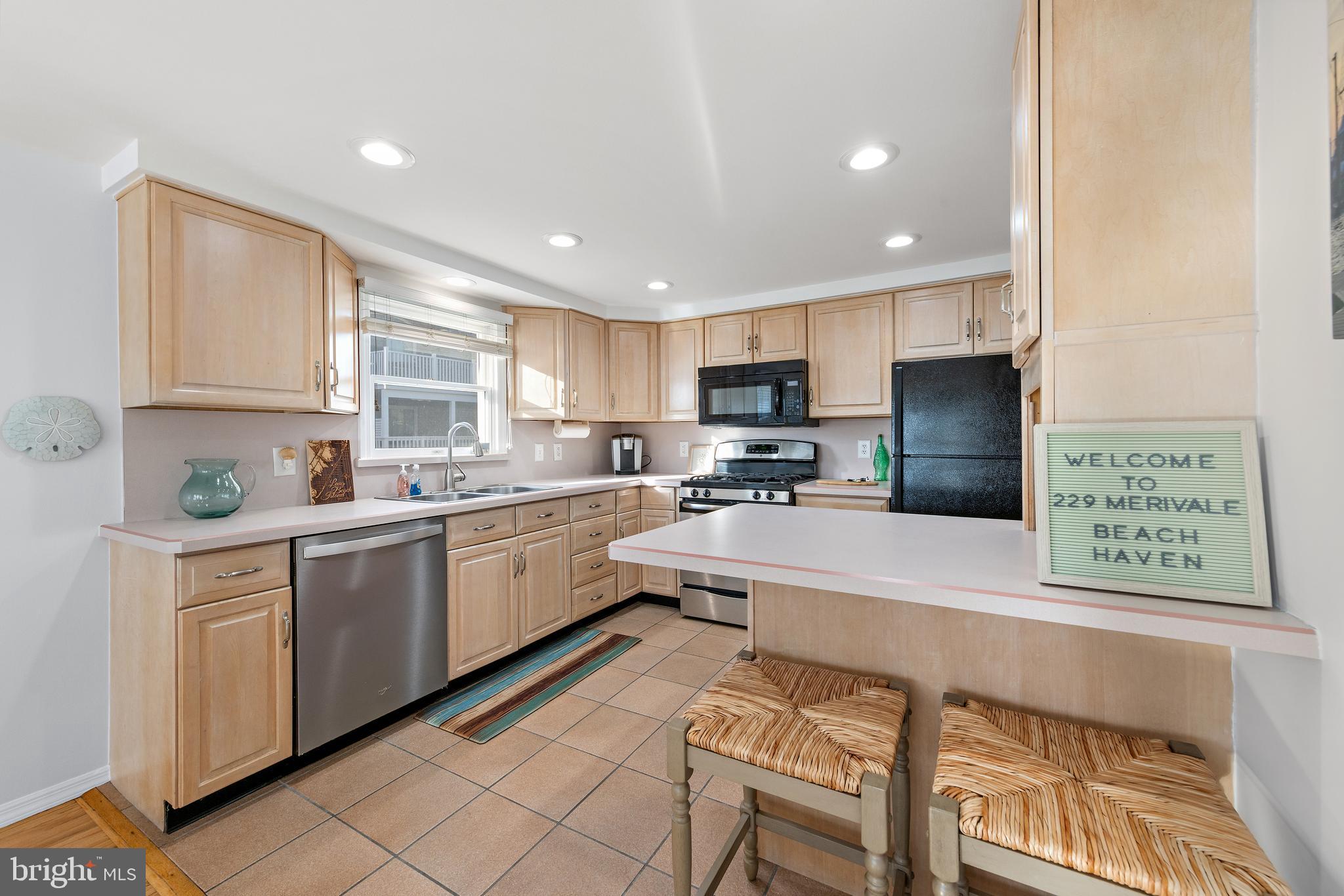 229 MERIVALE AVENUE A 1ST FLOOR