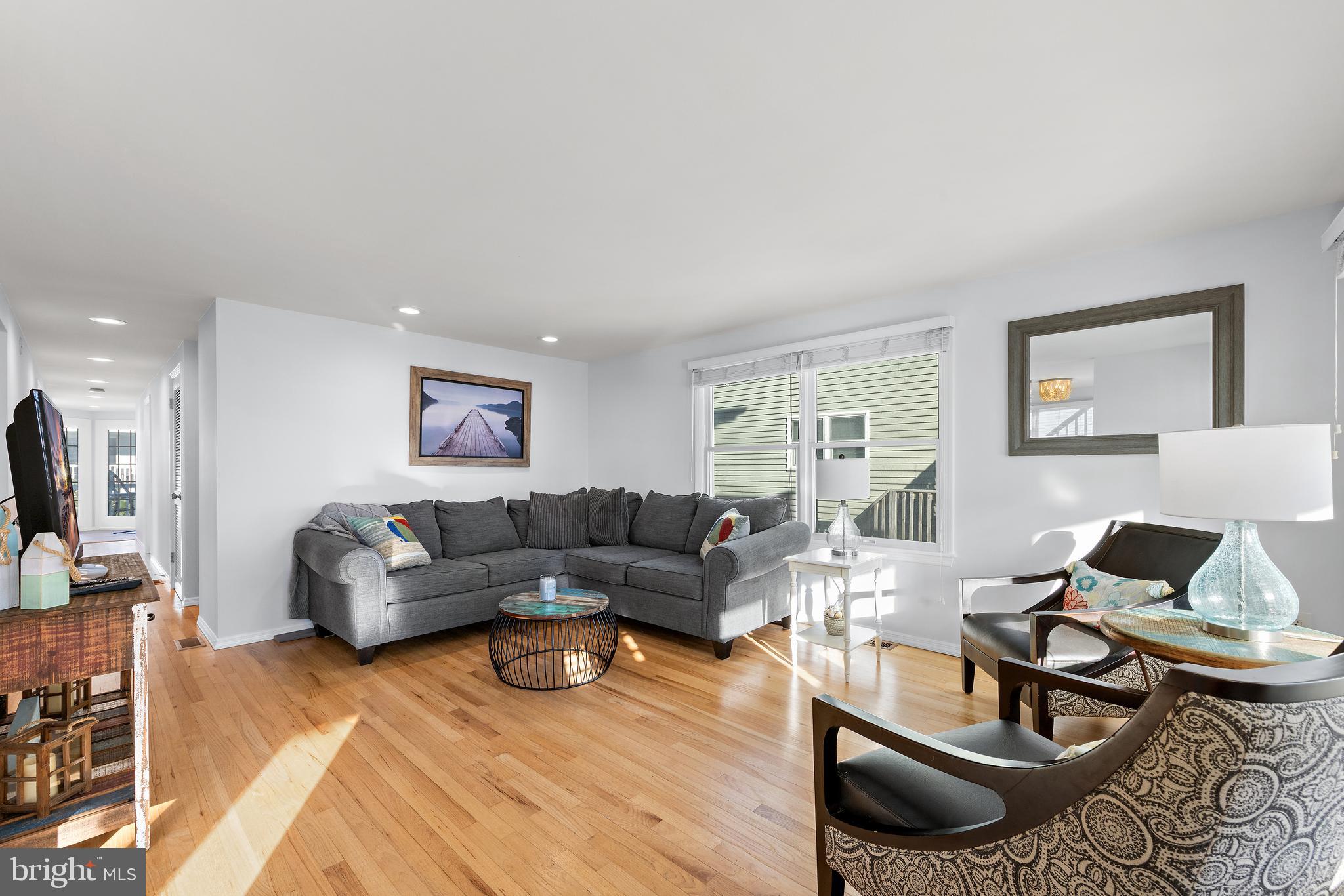 229 MERIVALE AVENUE A 1ST FLOOR