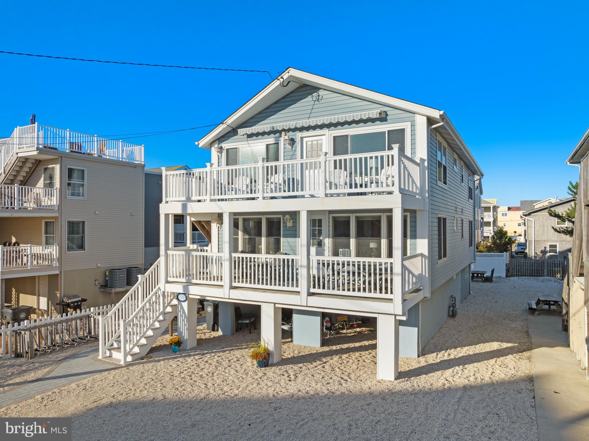 229 MERIVALE AVENUE A 1ST FLOOR