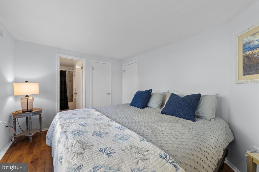 229 MERIVALE AVENUE A 1ST FLOOR