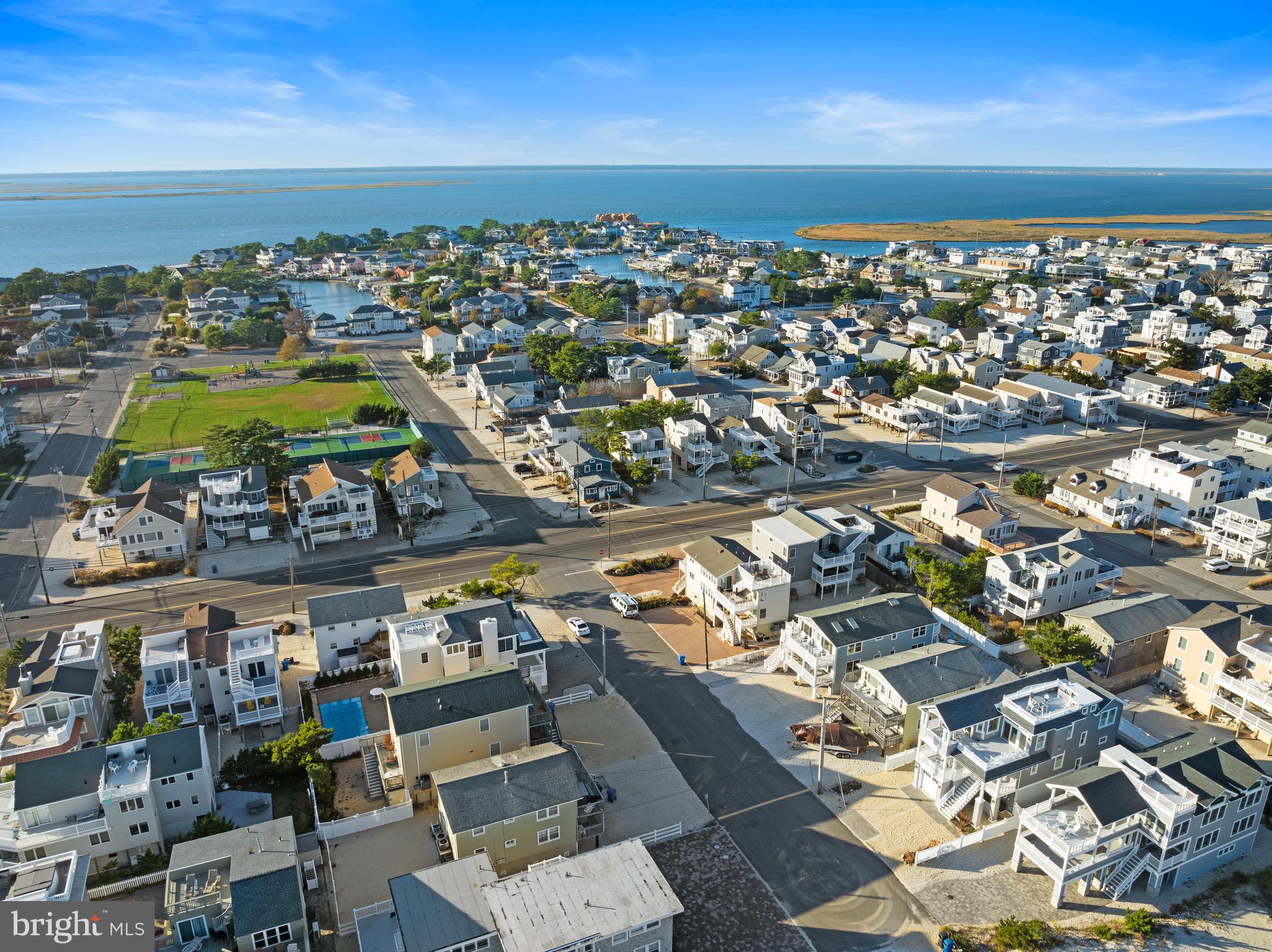 229 MERIVALE AVENUE A 1ST FLOOR