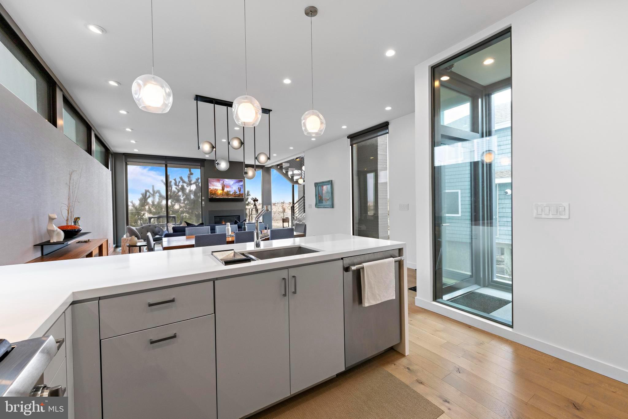 205 STRATFORD AVENUE